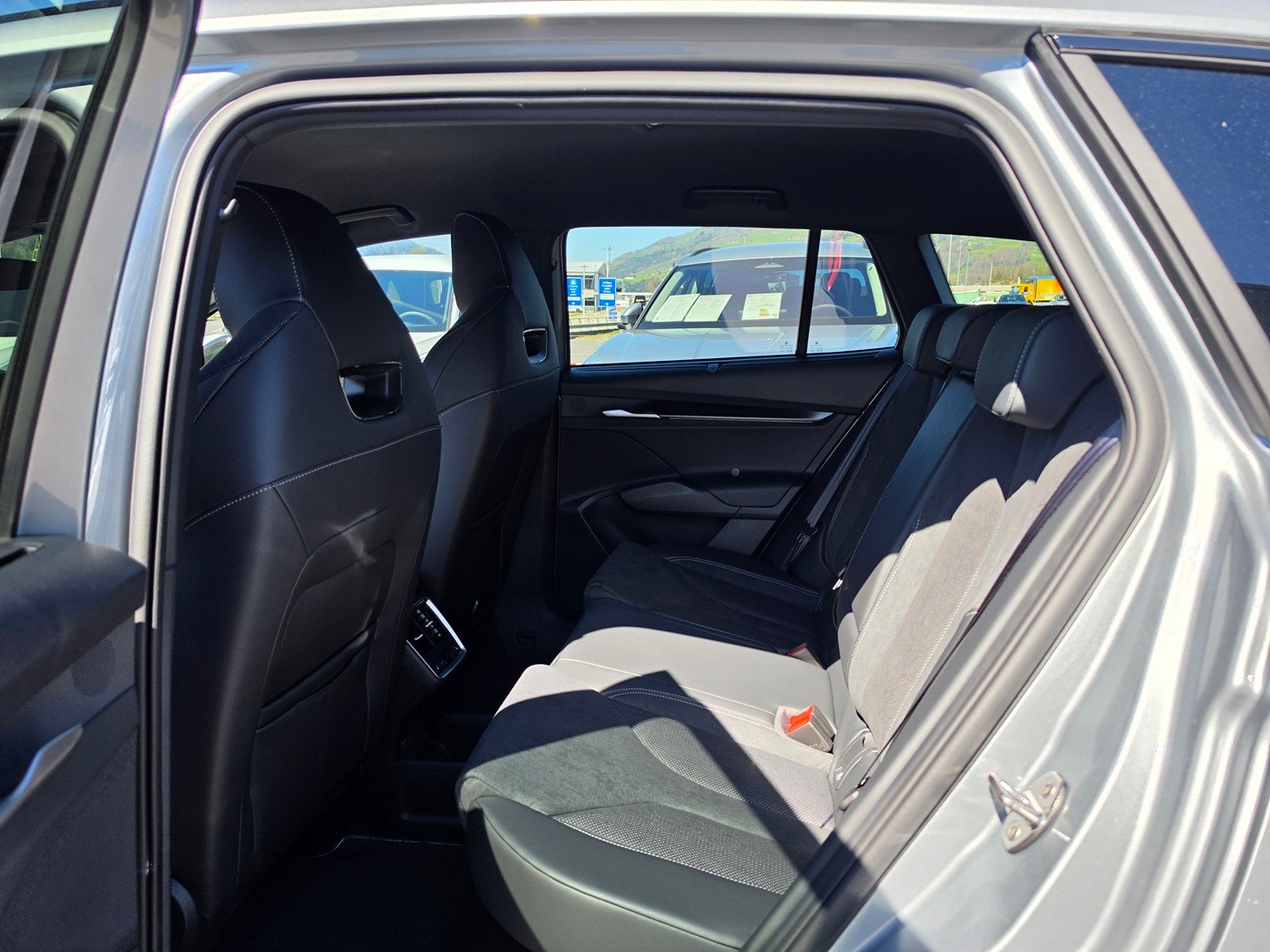 SKODA Enyaq 85x Sportline 4x4-image-8