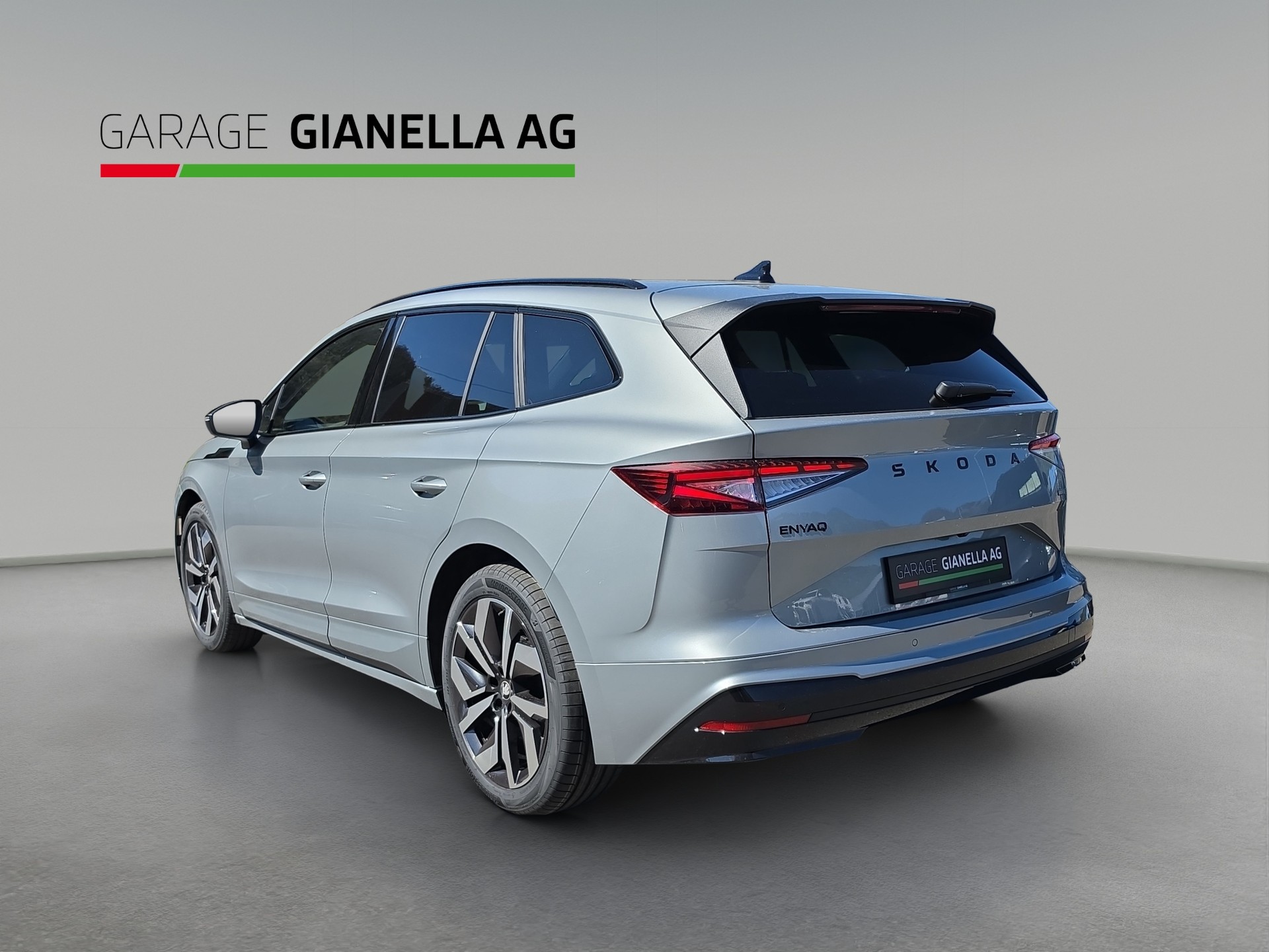 SKODA Enyaq 85x Sportline 4x4-showroom-element-2