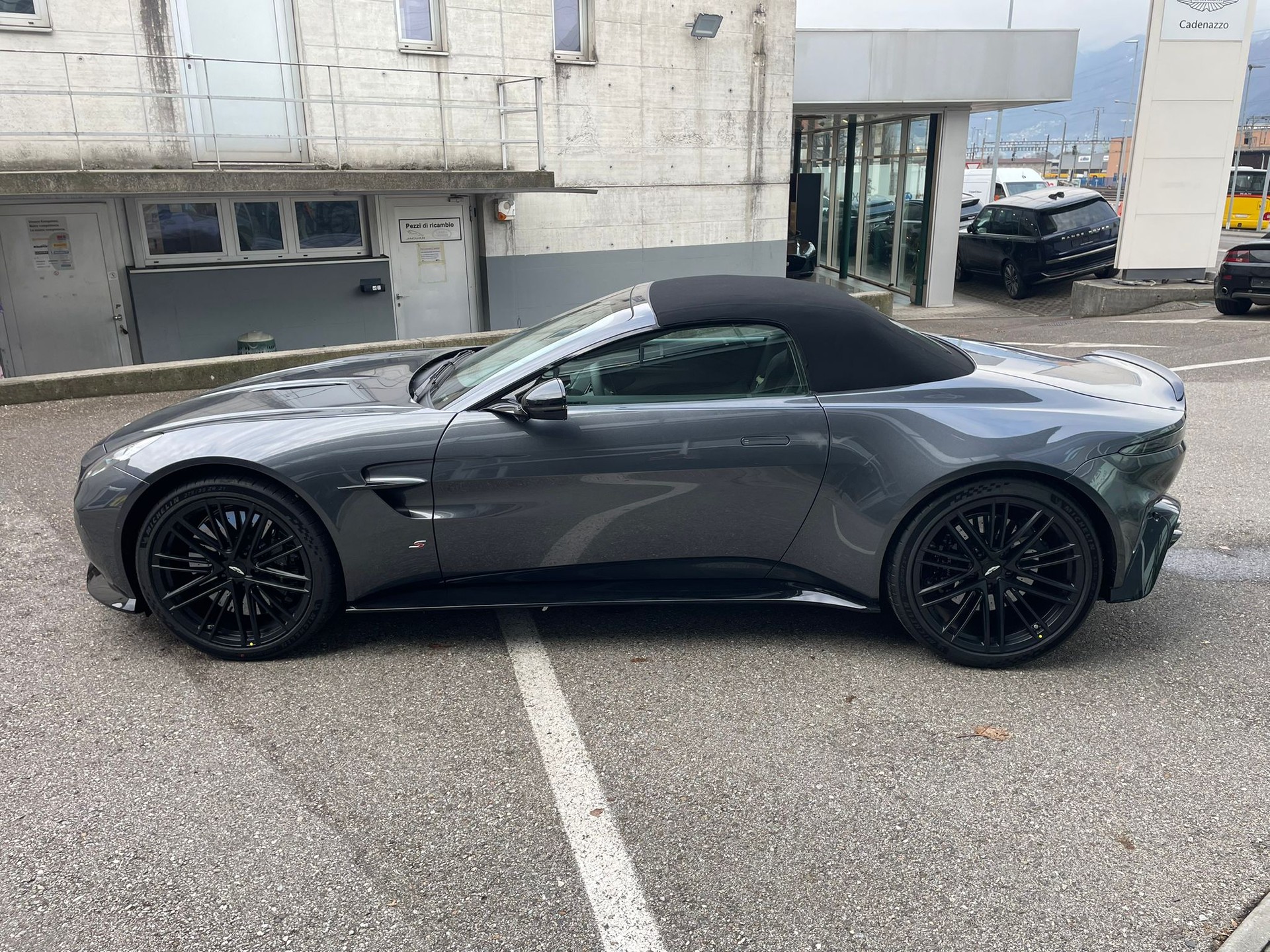ASTON MARTIN V8 Vantage S 680cv MY2026-image-4