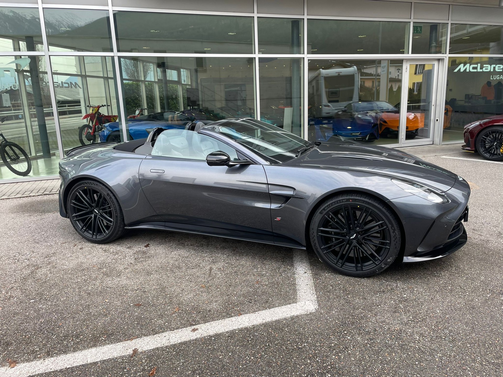 ASTON MARTIN V8 Vantage S 680cv MY2026-image-0