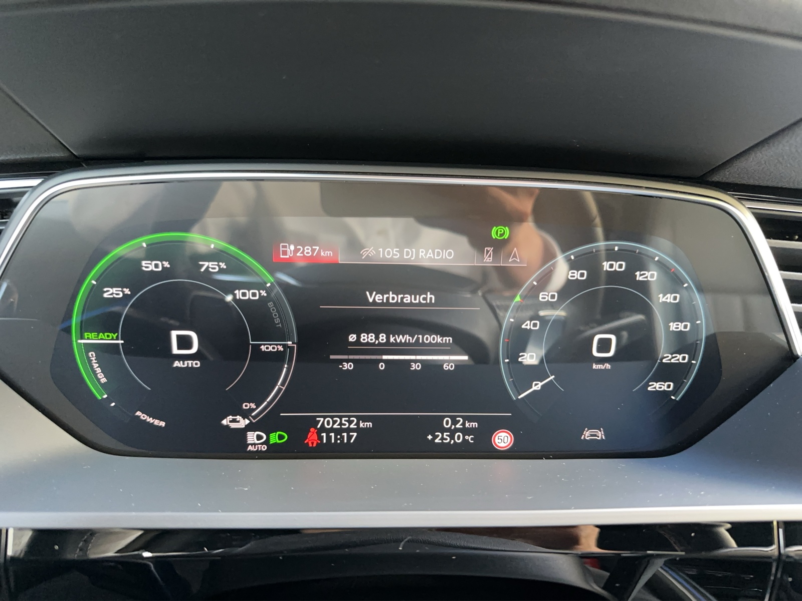 AUDI e-tron 55 Advanced quattro-image-13