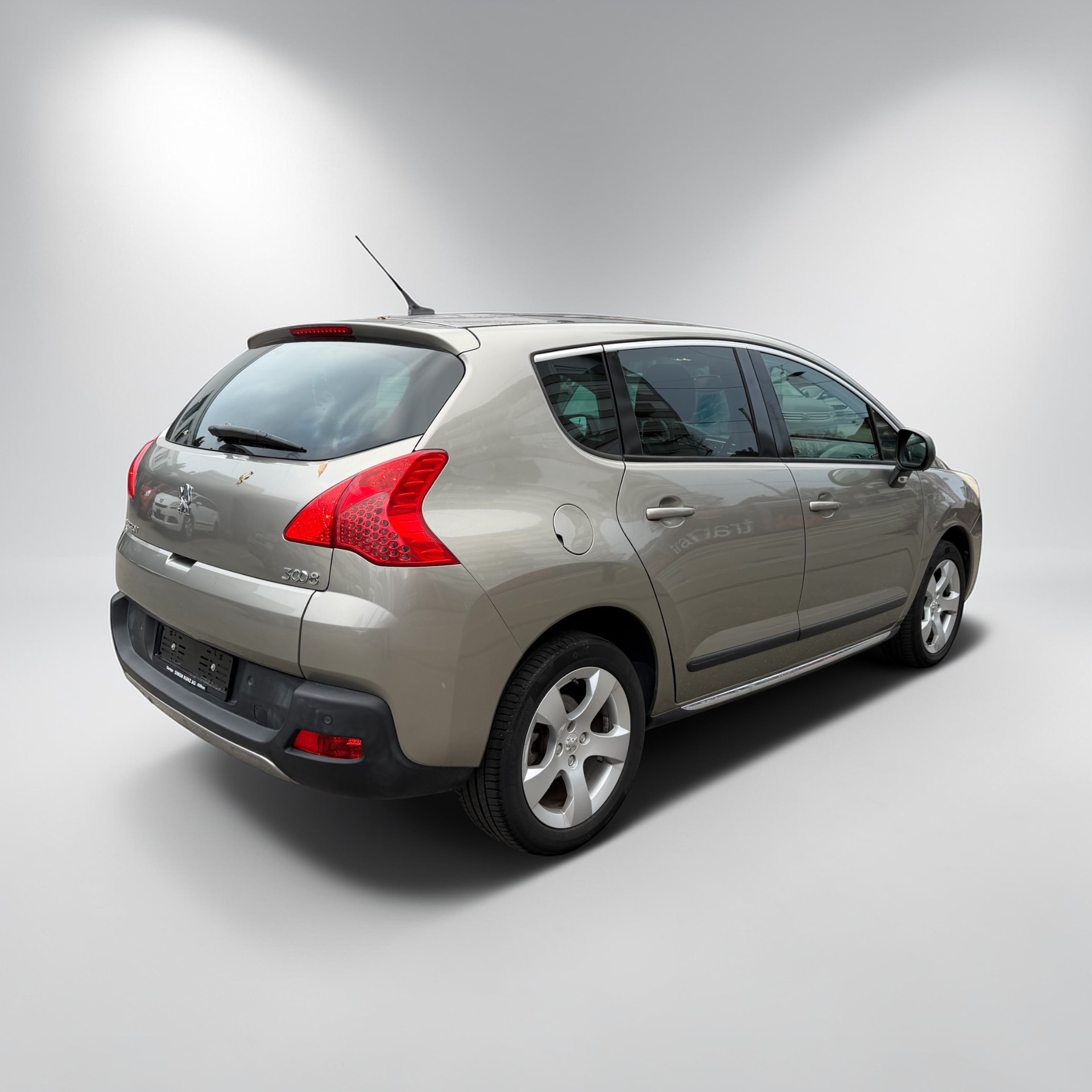 PEUGEOT 3008 1.6 16V T Platinum Tiptronic-image-2