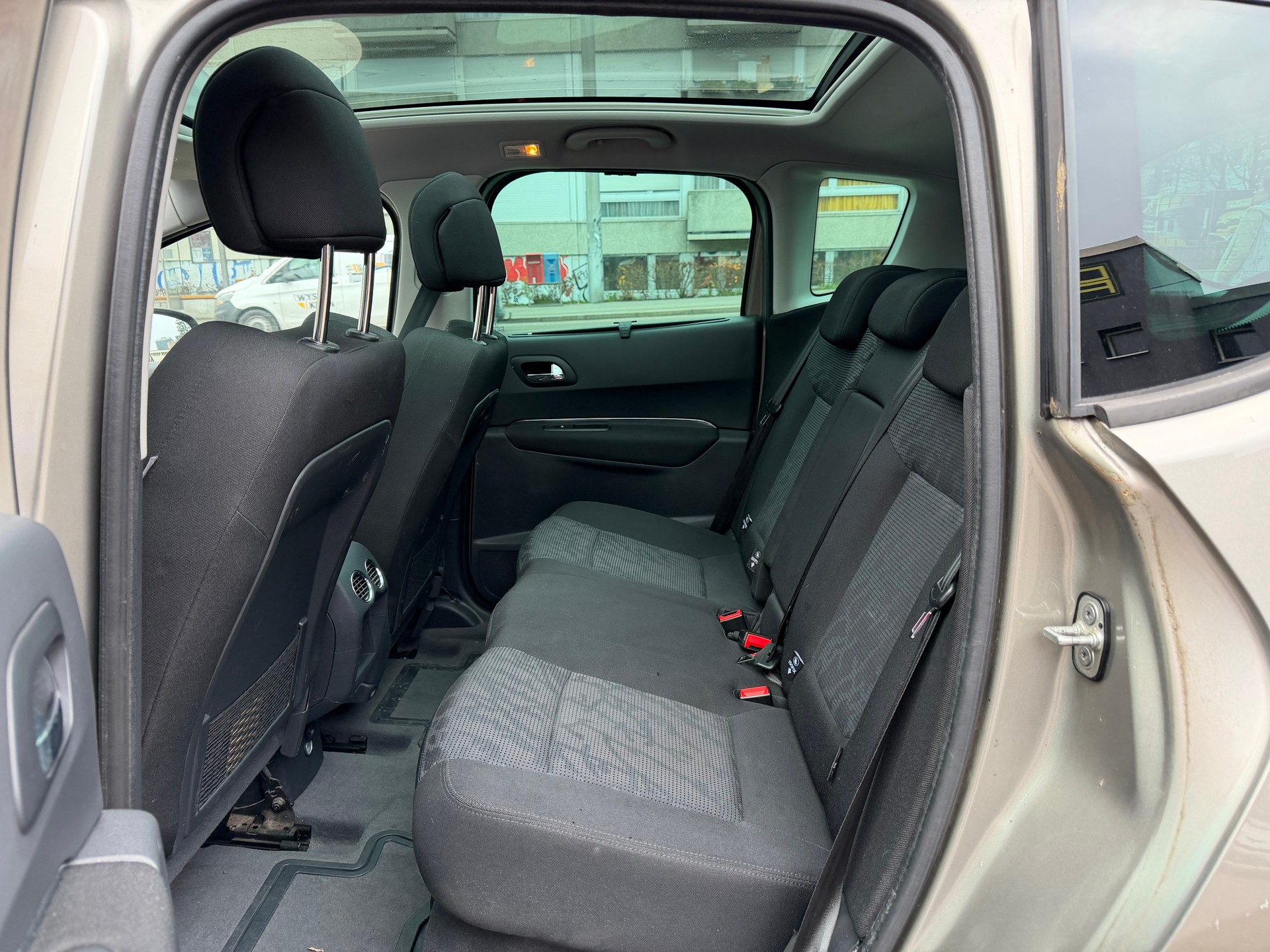 PEUGEOT 3008 1.6 16V T Platinum Tiptronic-image-8