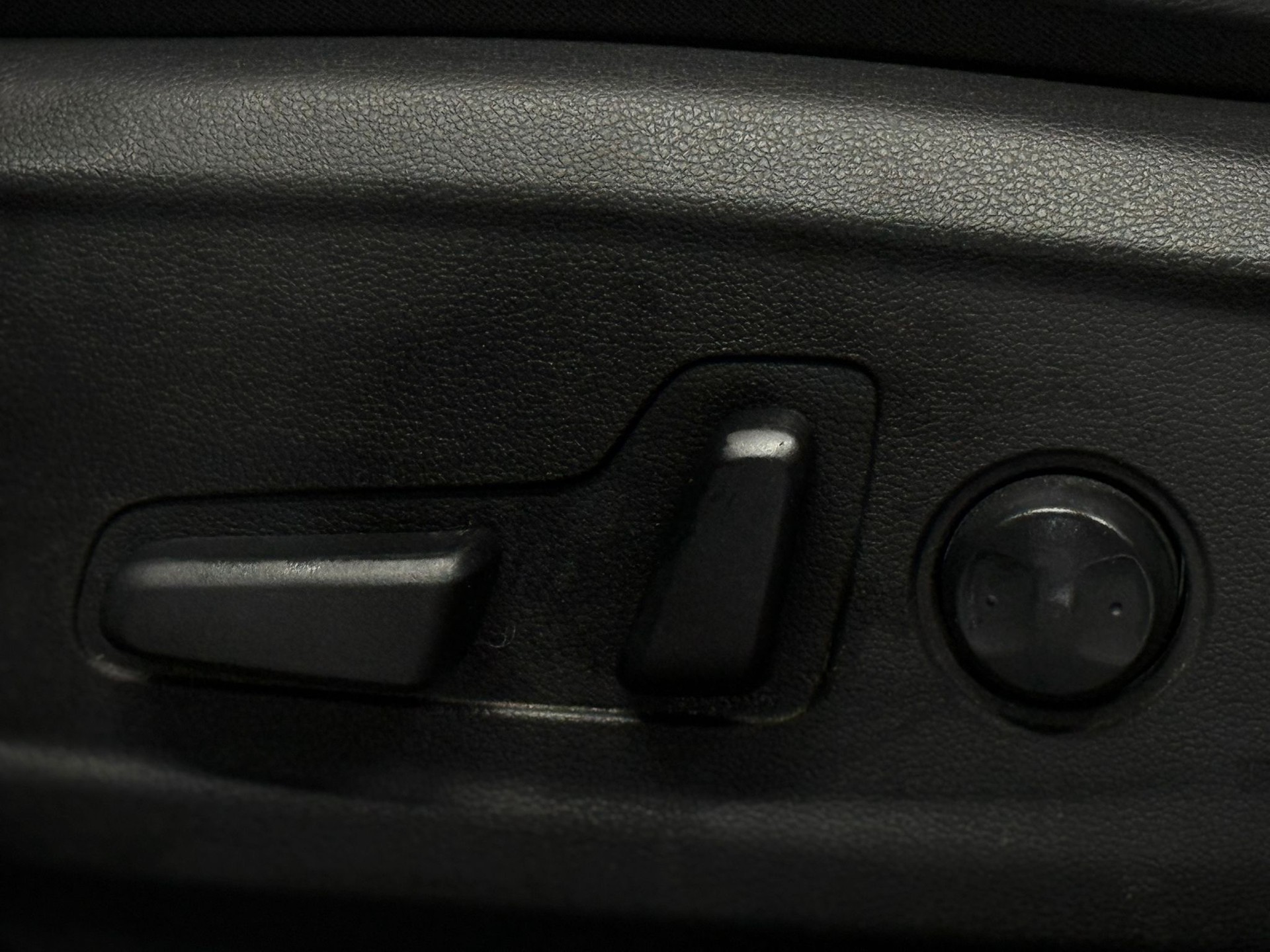 HYUNDAI Kona 1.6 GDi HEV Vertex DCT-image-12