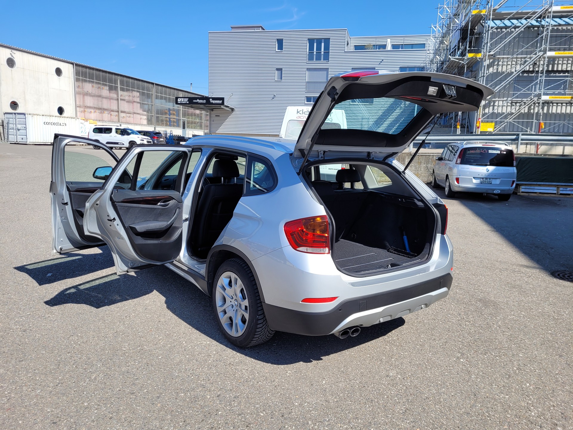 BMW X1 xDrive 20i Steptronic-image-2