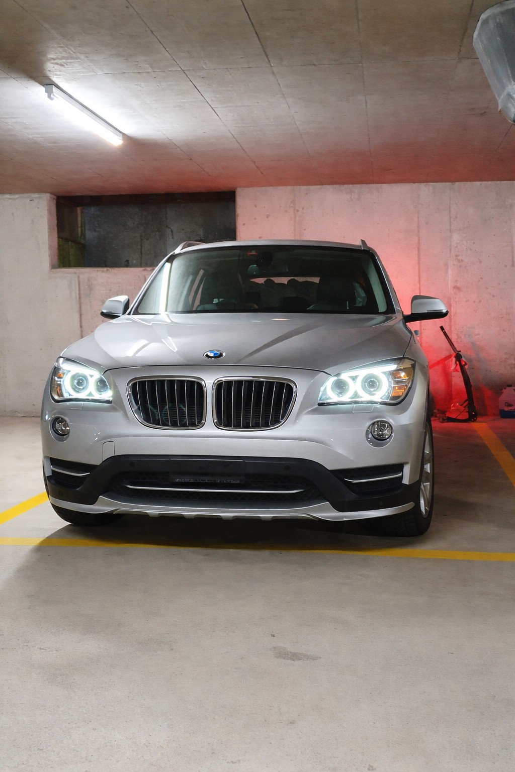 BMW X1 xDrive 20i Steptronic-image-0
