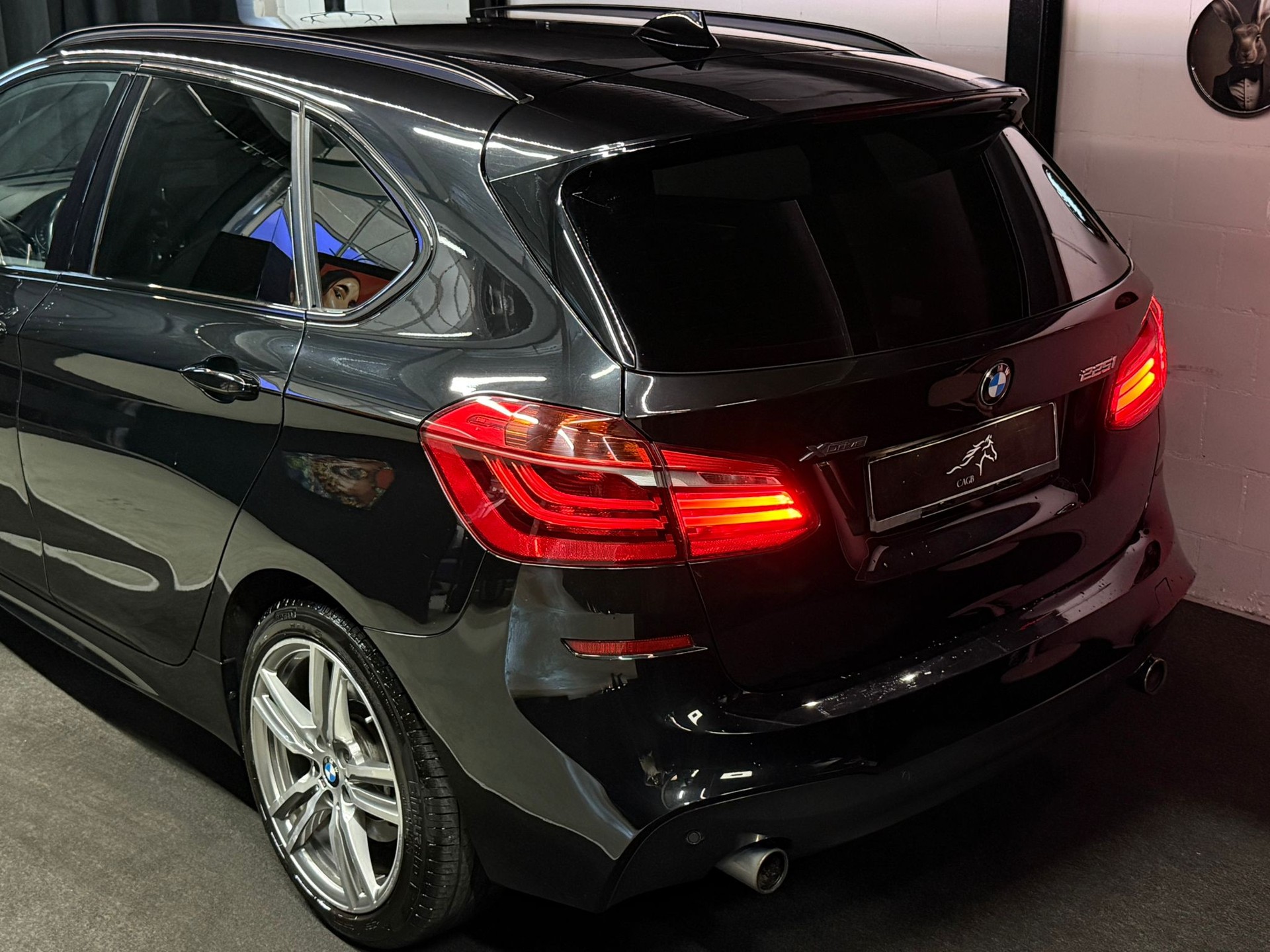 BMW 225i xDrive Active Tourer M Sport Steptronic-image-5