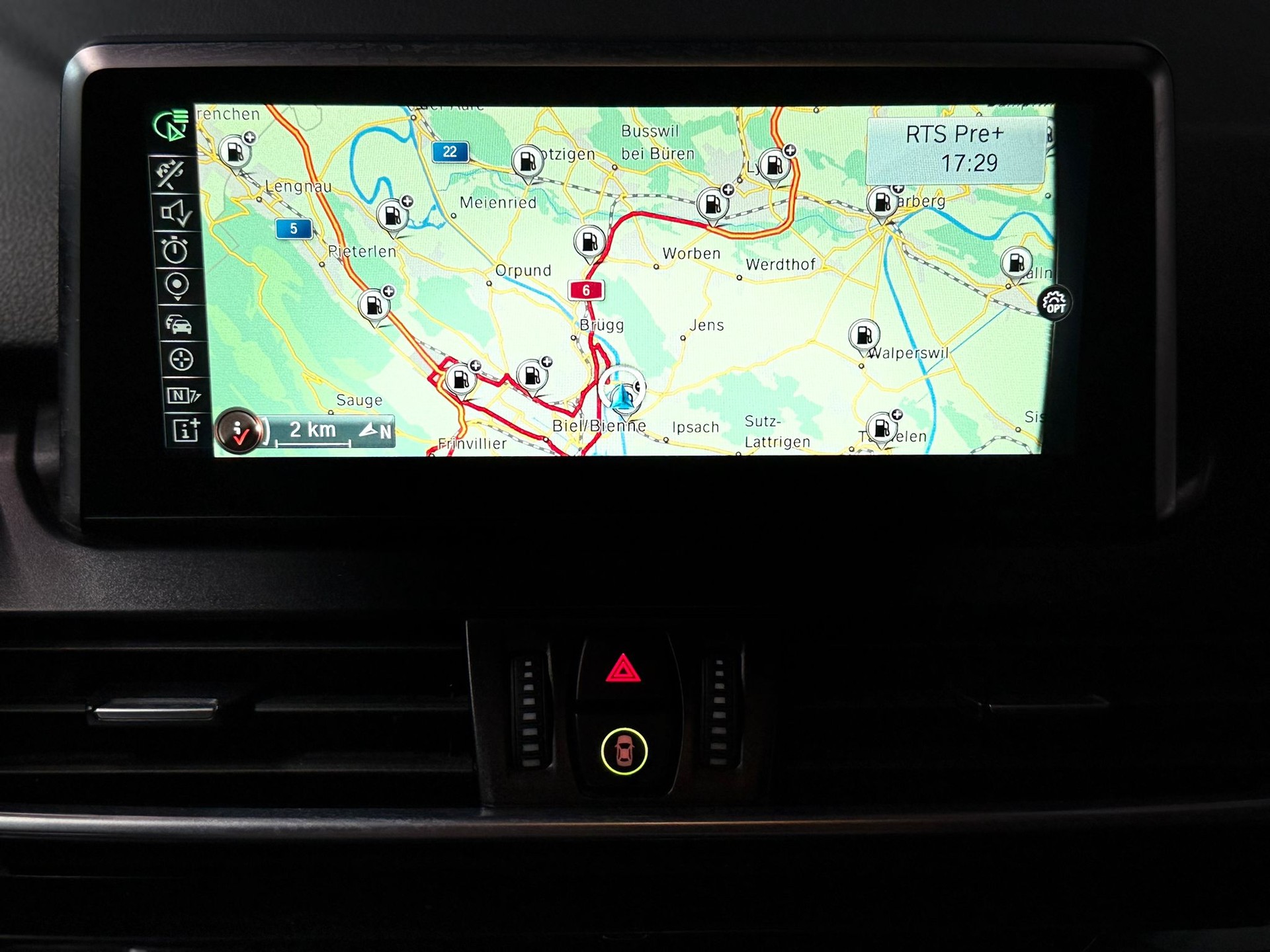 BMW 225i xDrive Active Tourer M Sport Steptronic-image-19