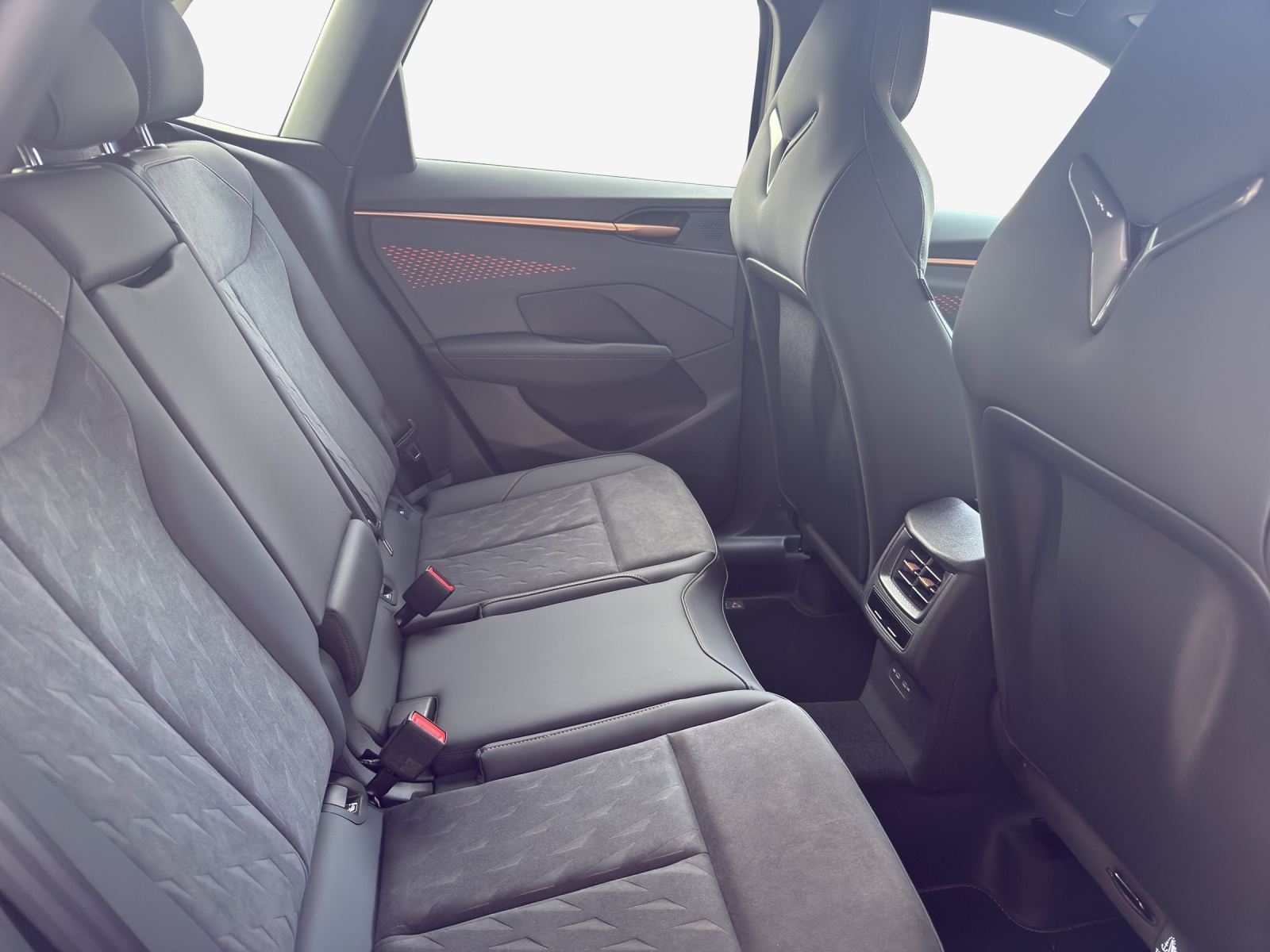 CUPRA Terramar 2.0 TSI DSG 4Drive VZ-image-9