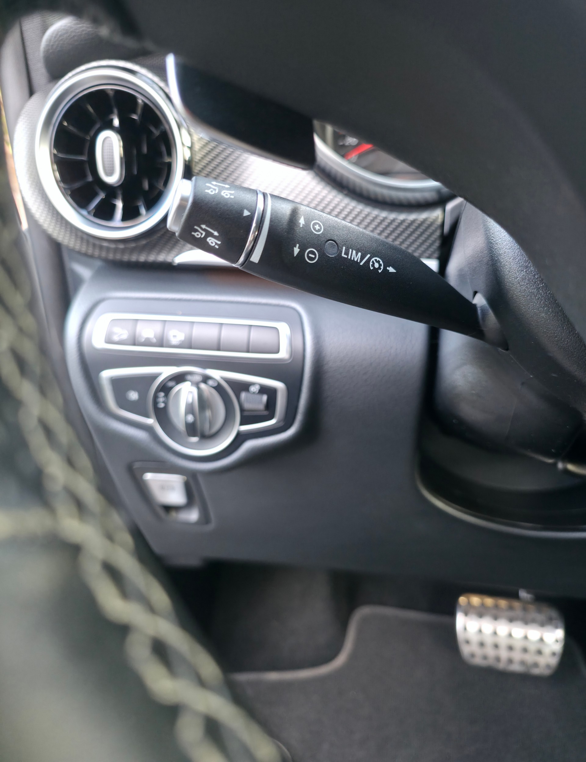 MERCEDES-BENZ V 300 d lang Avantgarde 4Matic 9G-Tronic-image-12