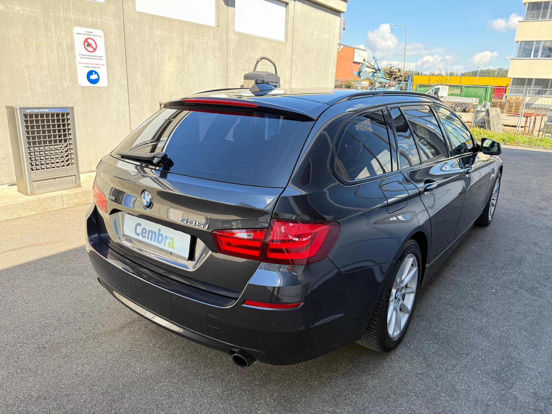 BMW 535i xDrive Touring Steptronic *CH Fahrzeug *Frisch ab MFK *Soft-Close *HUD *Panoramaglasdach *Spurwechselassistent *-image-2