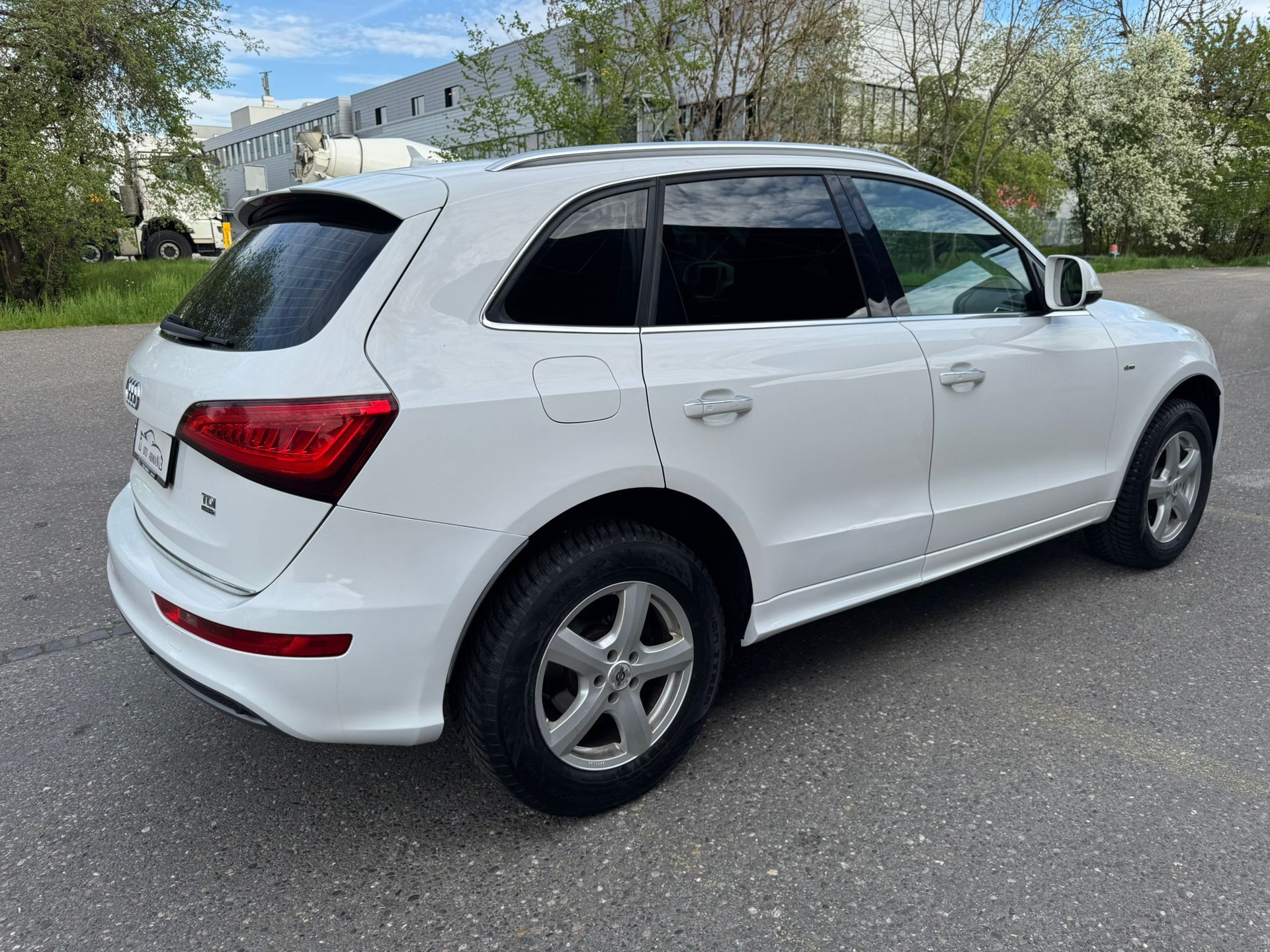 AUDI Q5 2.0 TDI S-Line quattro S-tronic-image-5