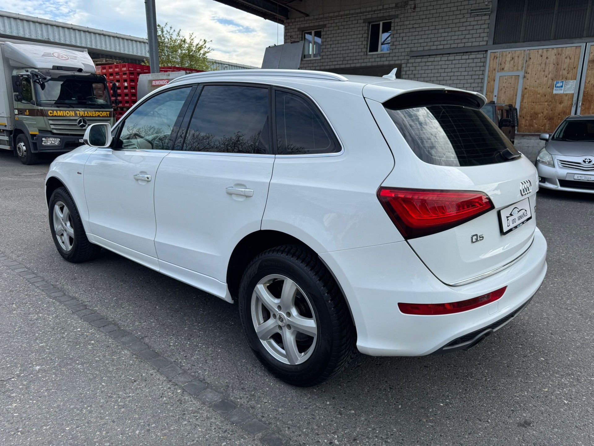 AUDI Q5 2.0 TDI S-Line quattro S-tronic-image-4