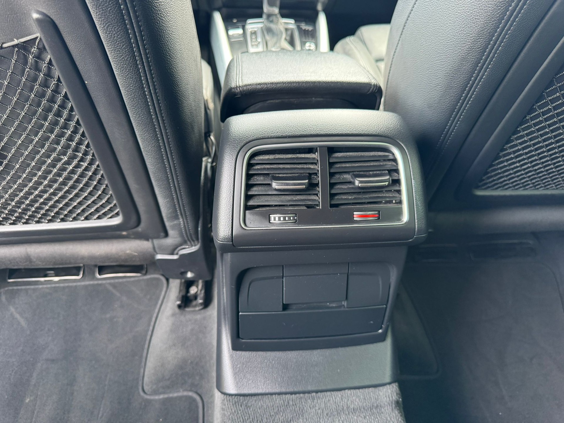 AUDI Q5 2.0 TDI S-Line quattro S-tronic-image-17