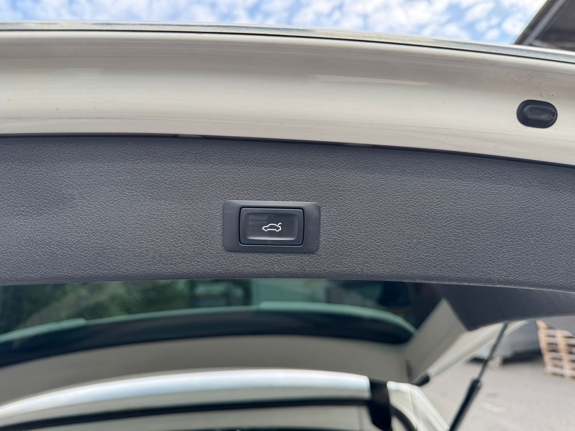 AUDI Q5 2.0 TDI S-Line quattro S-tronic-image-7