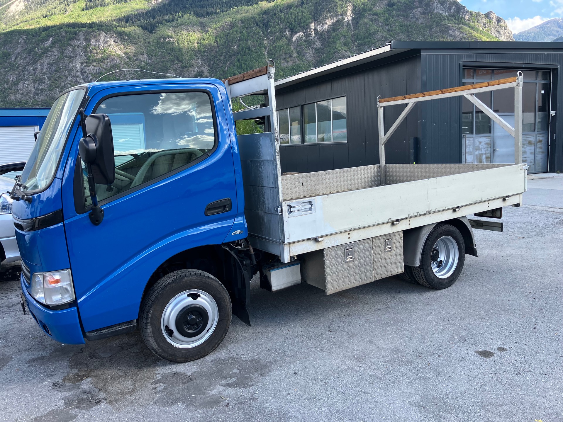 TOYOTA Dyna 150 3.0D-4D-image-2