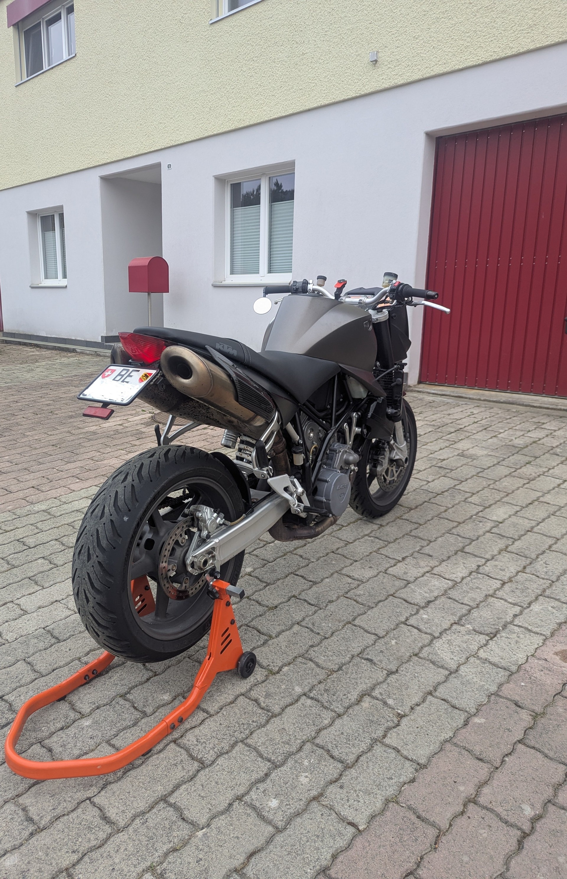 KTM 990 Super Duke-image-4