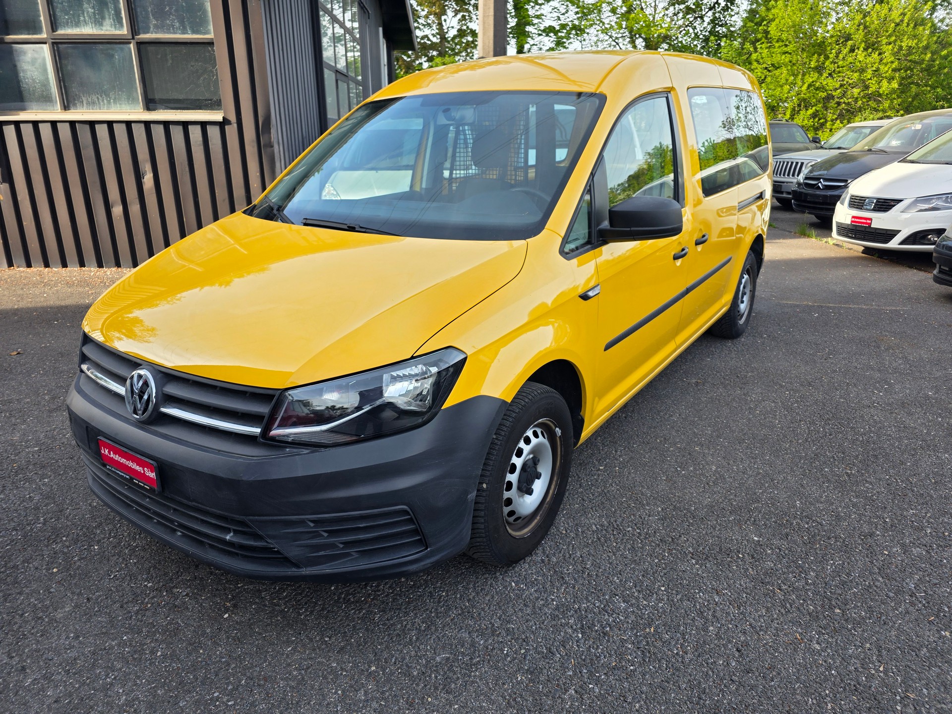 VW Caddy Maxi 1.0TSI BlueMotion Technology-image-8