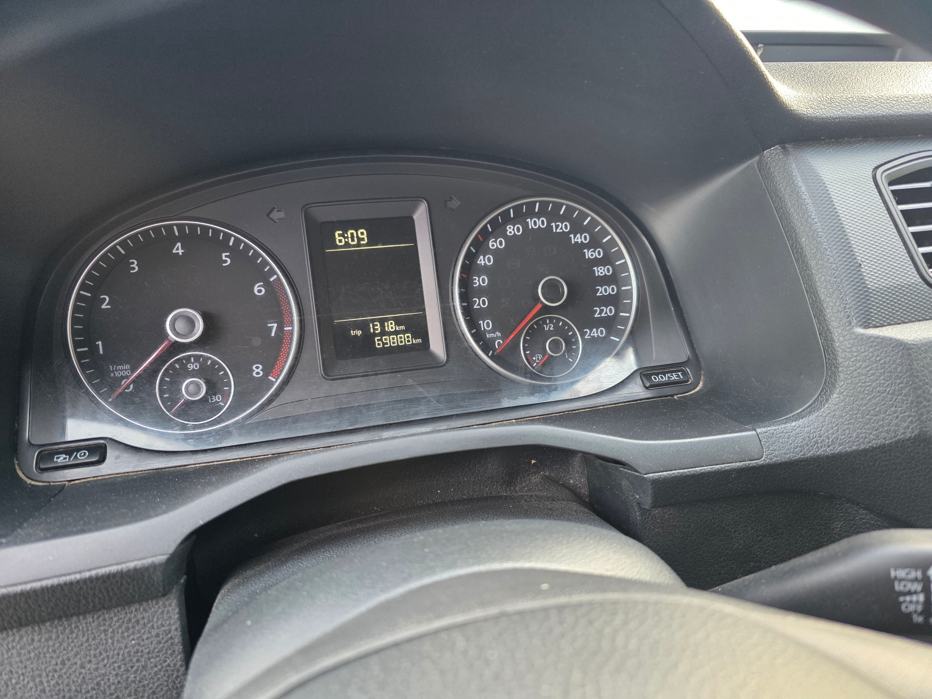 VW Caddy Maxi 1.0TSI BlueMotion Technology-image-1