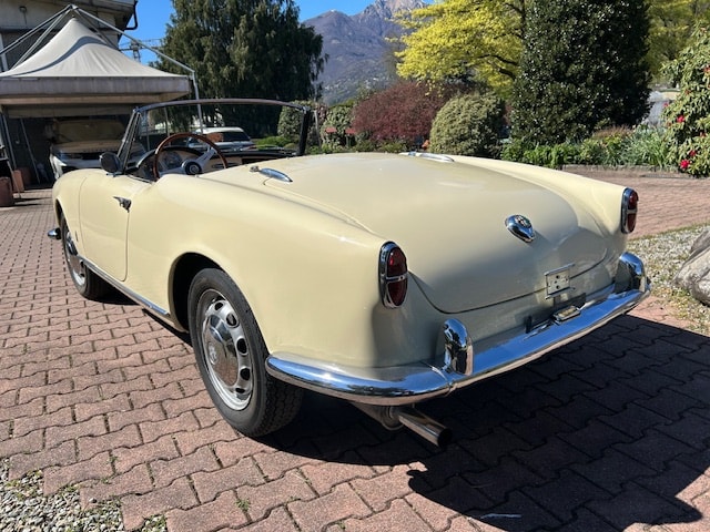 ALFA ROMEO Giulietta Spider 750 D-image-6