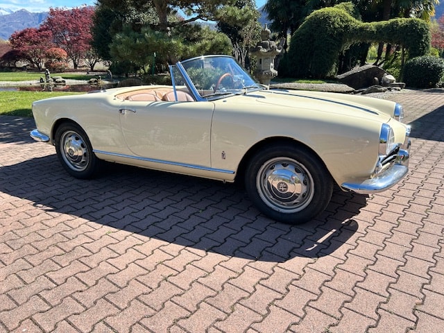 ALFA ROMEO Giulietta Spider 750 D-image-4