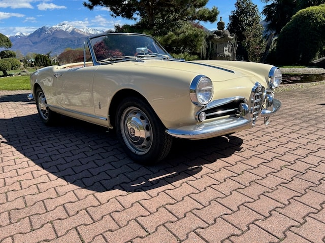 ALFA ROMEO Giulietta Spider 750 D-image-2