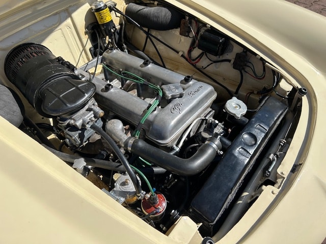 ALFA ROMEO Giulietta Spider 750 D-image-13