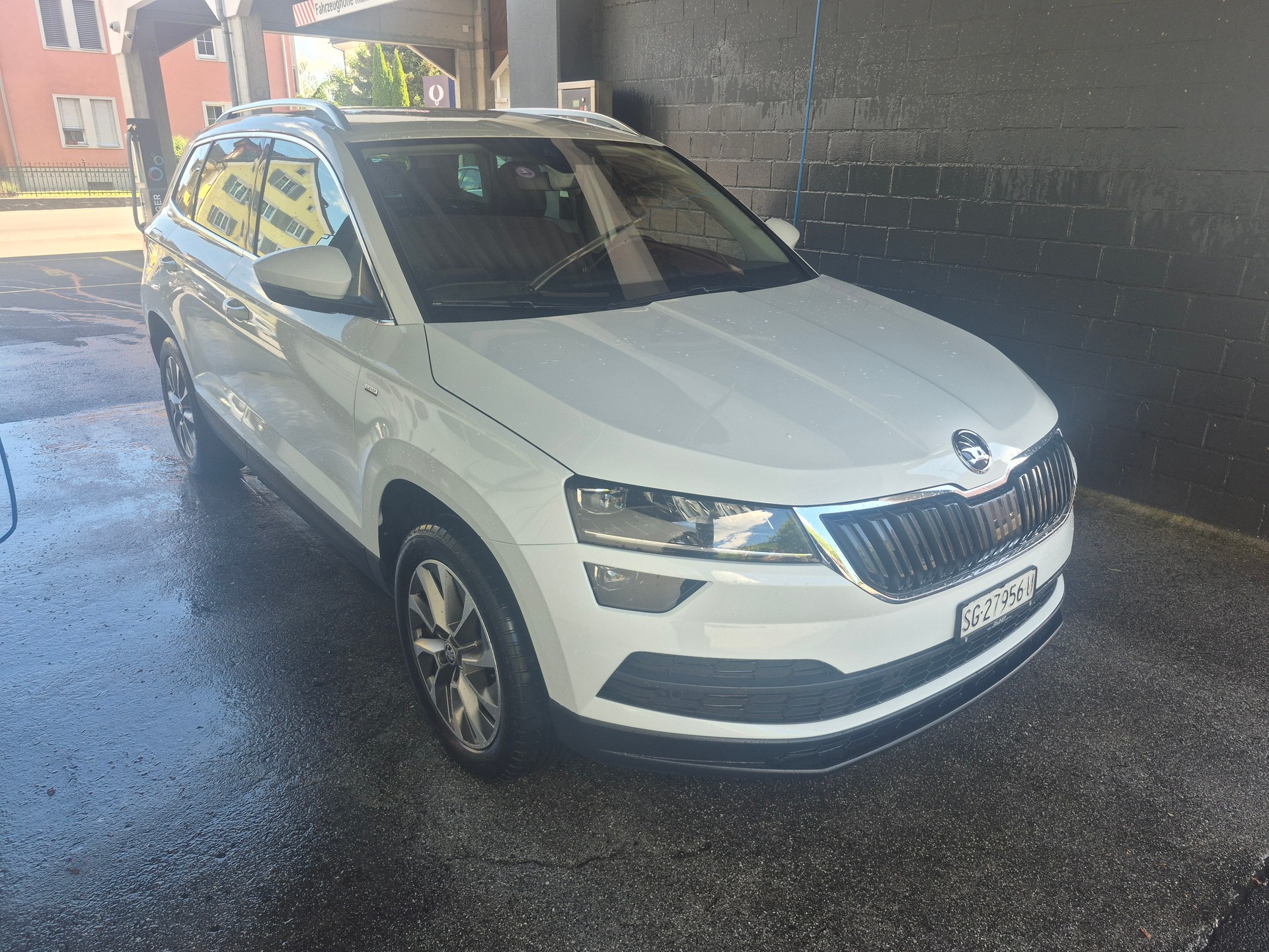 SKODA Karoq 1.5 TSI ACT Clever DSG-image-1