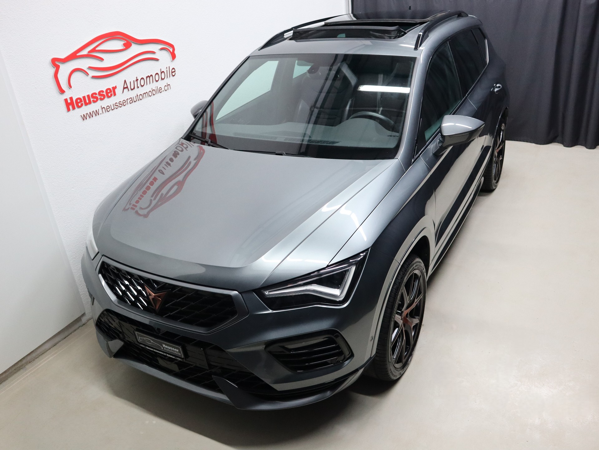 CUPRA Ateca 2.0TSI VZ 4Drive DSG - Panorama - Navi - Beats - Sportsitze - 360° Kamera - AHK - 300 PS-showroom-element-2