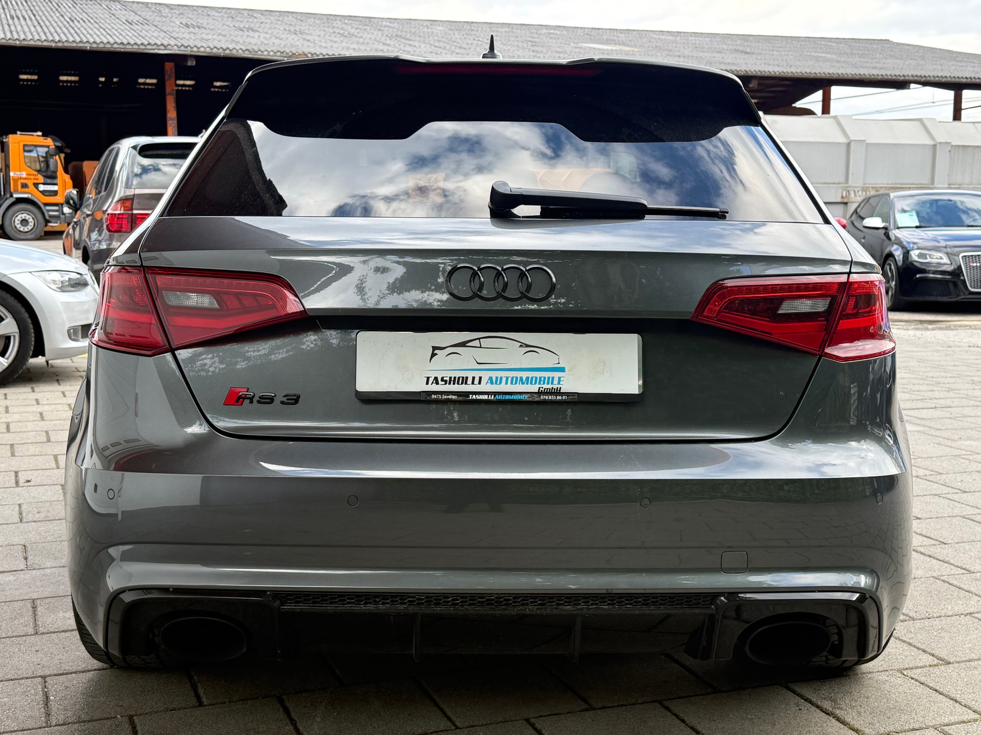 AUDI RS3 2.5 TSI quattro S-tronic-image-4
