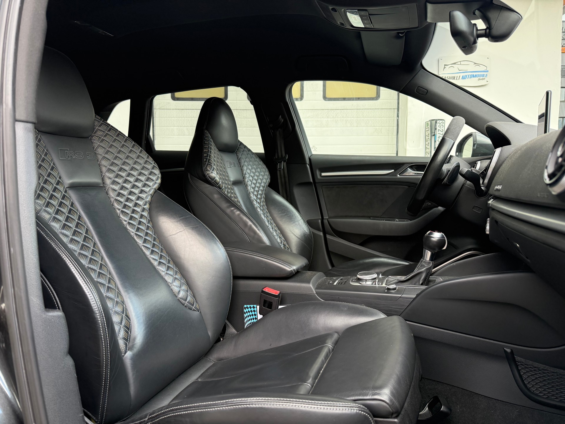 AUDI RS3 2.5 TSI quattro S-tronic-image-8