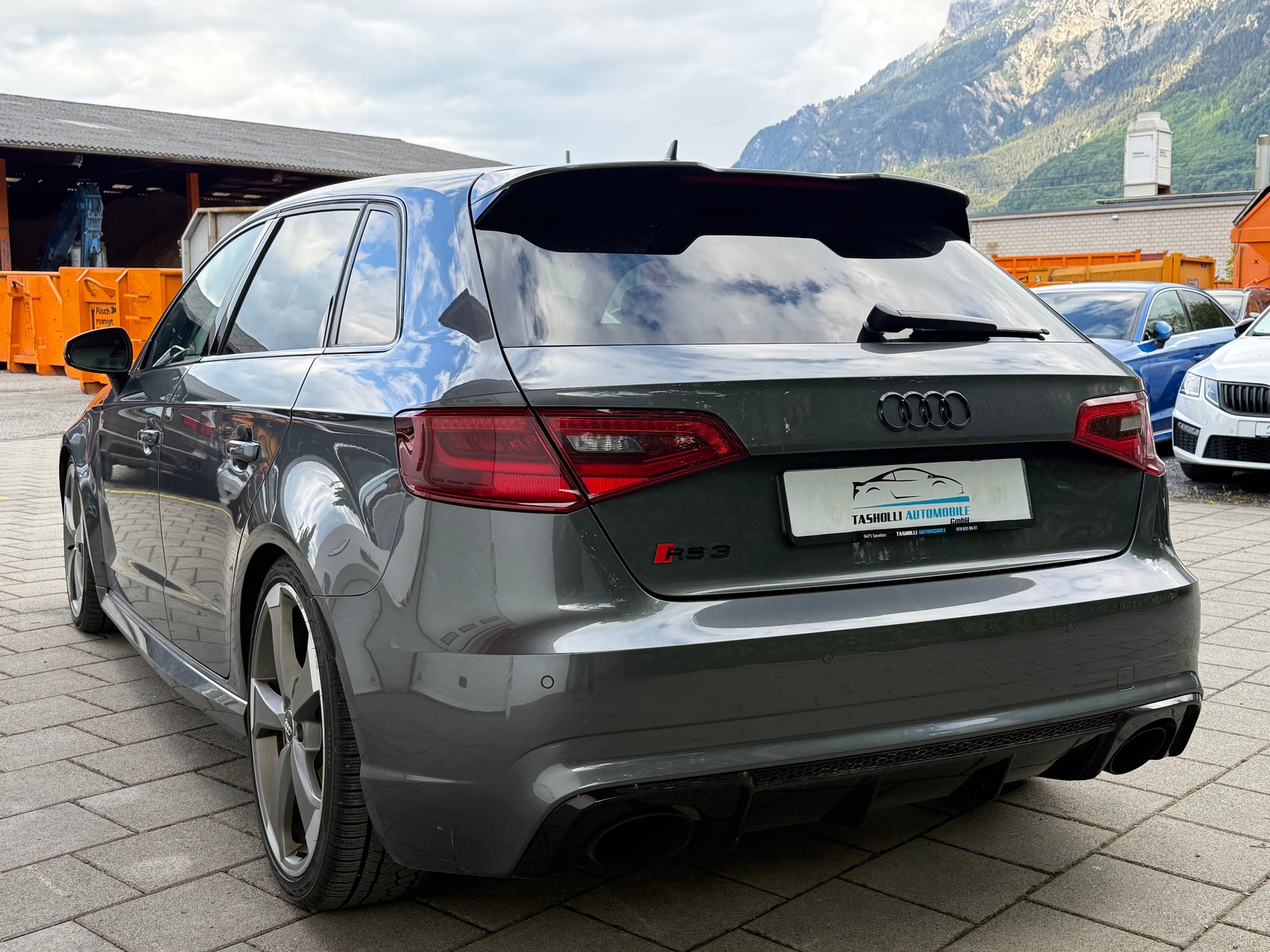 AUDI RS3 2.5 TSI quattro S-tronic-image-3