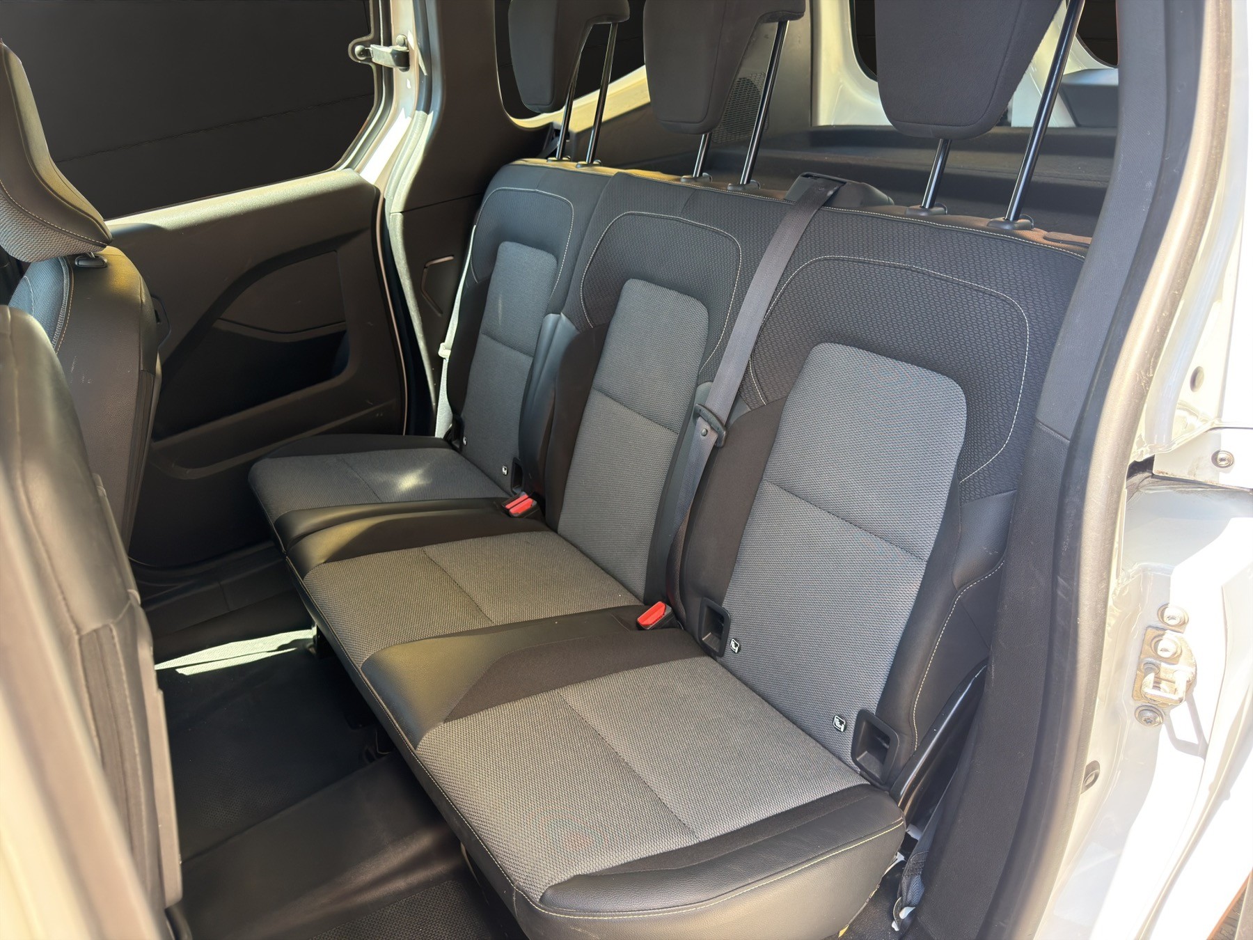 RENAULT Kangoo 1.5 dCi 95 Equilibre-image-11