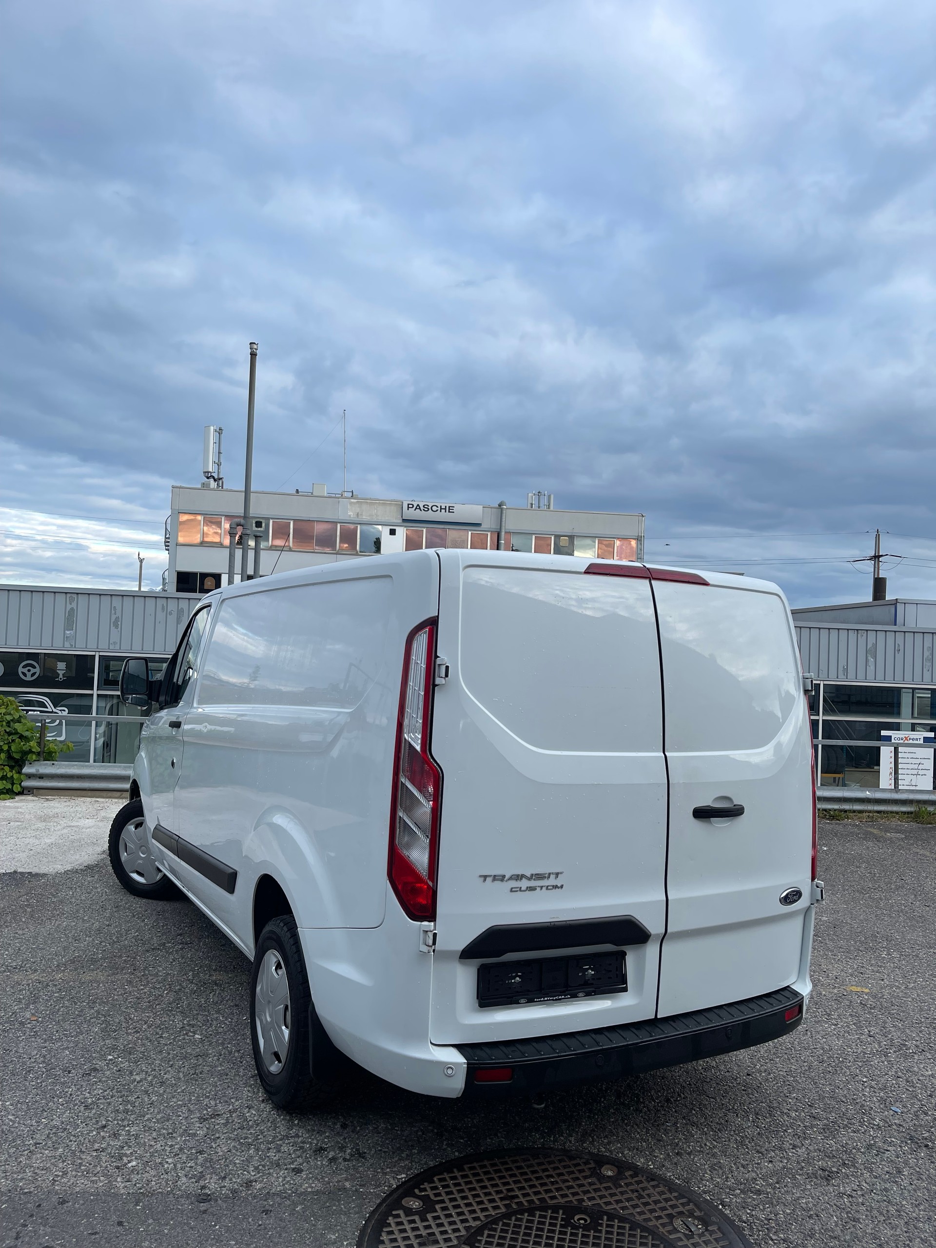 FORD Transit Custom Van 280 L1H1Trend-image-3