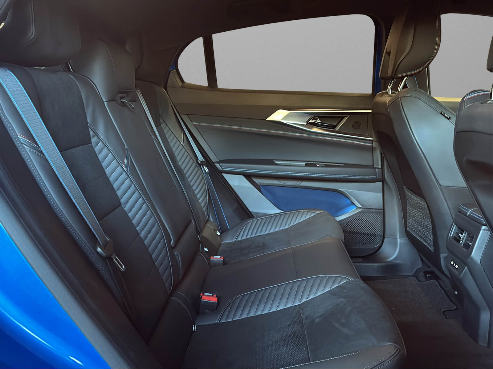 RENAULT Rafale 1.2 E-Tech Hybrid 200 Esprit Alpine-image-8