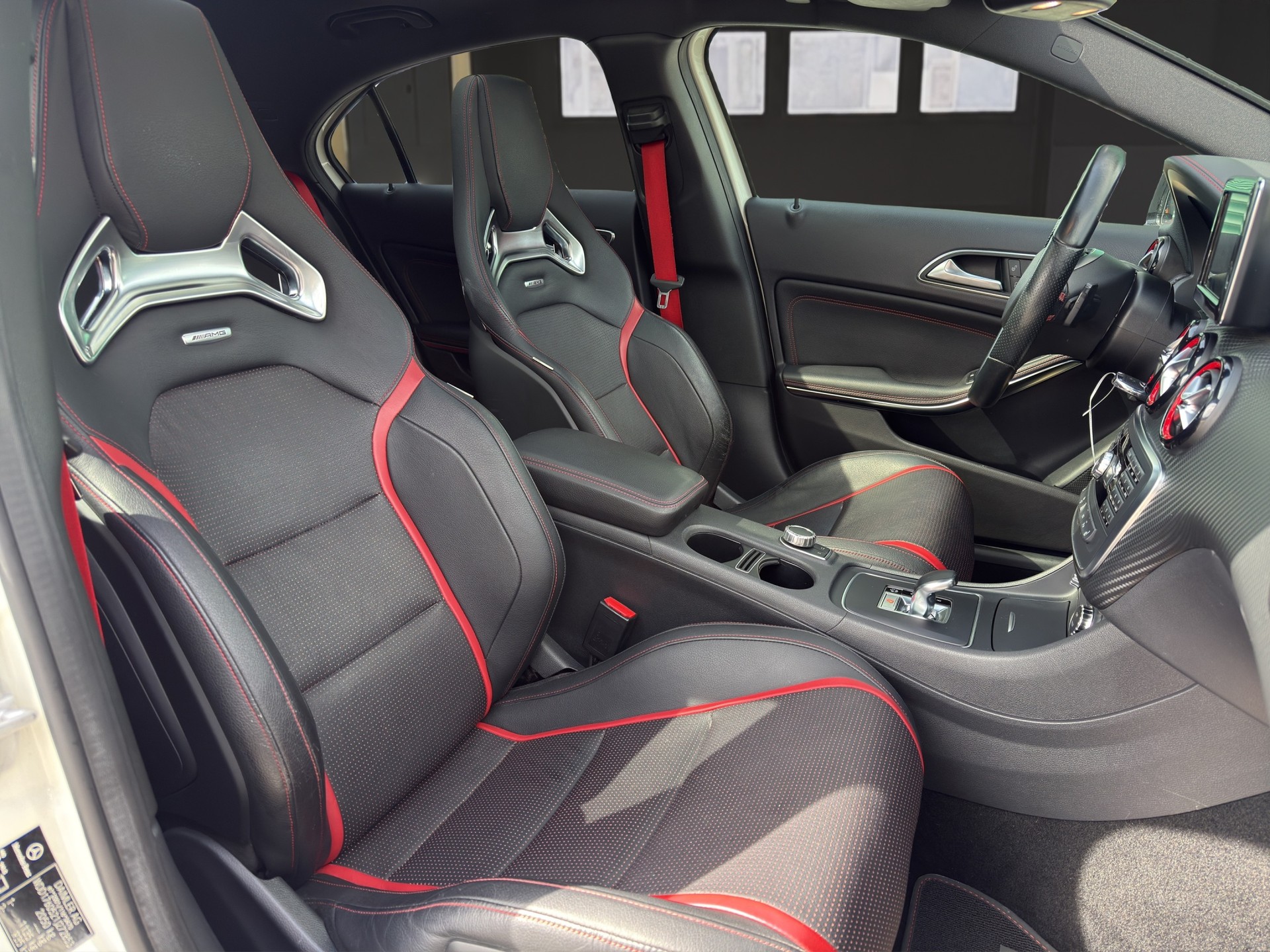 MERCEDES-BENZ A 45 AMG 4Matic Speedshift 7G-DCT-image-9