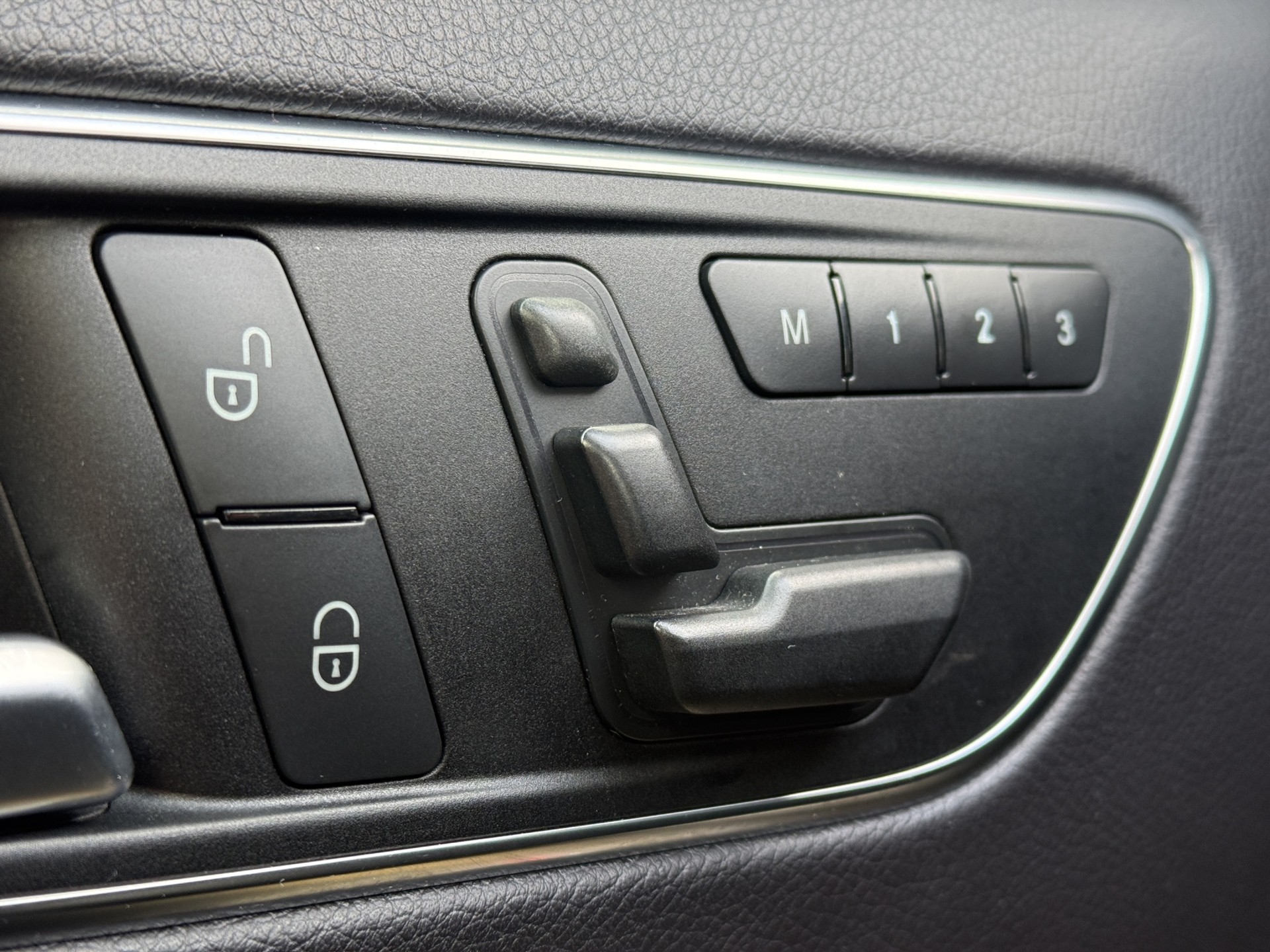 MERCEDES-BENZ A 45 AMG 4Matic Speedshift 7G-DCT-image-17
