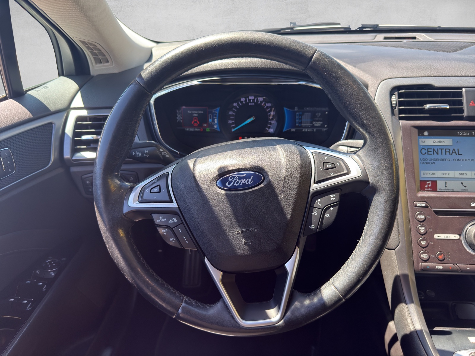 FORD Mondeo 2.0 HEV Titanium eCVT-image-9