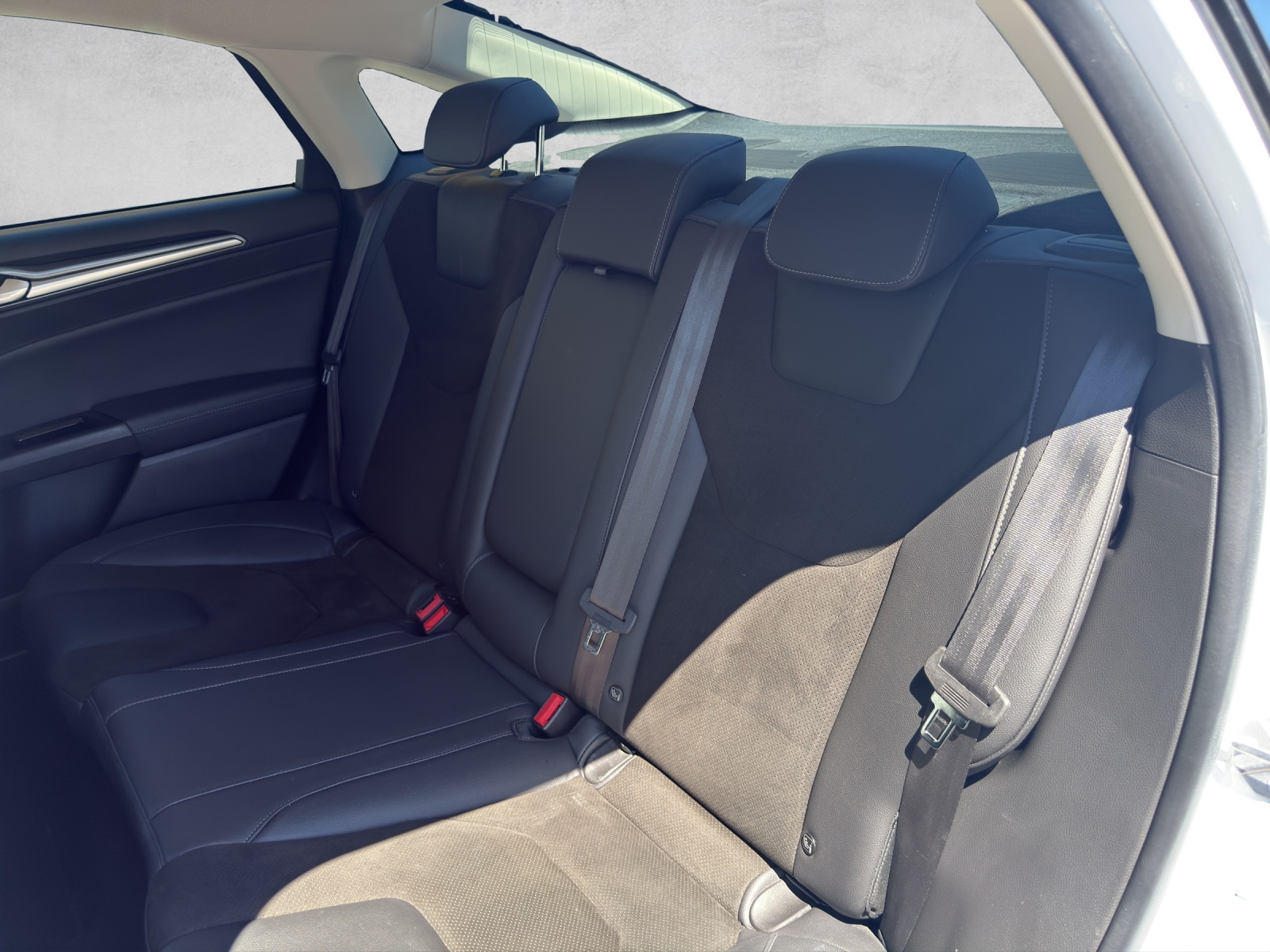 FORD Mondeo 2.0 HEV Titanium eCVT-image-10