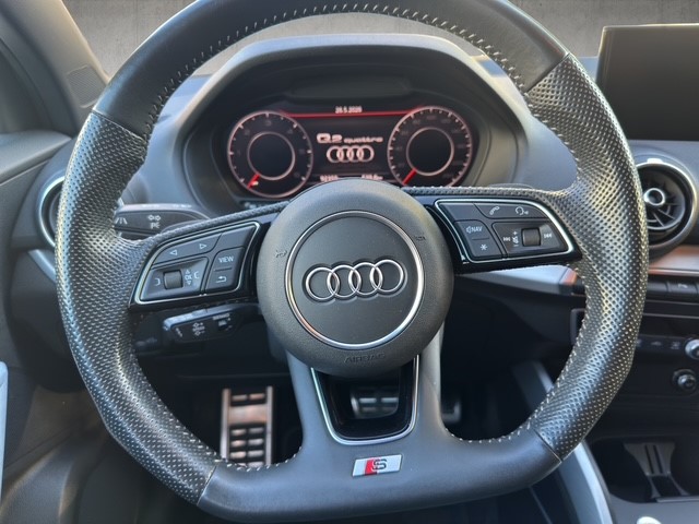 AUDI Q2 35 TDI quattro Sport S-tronic-image-9