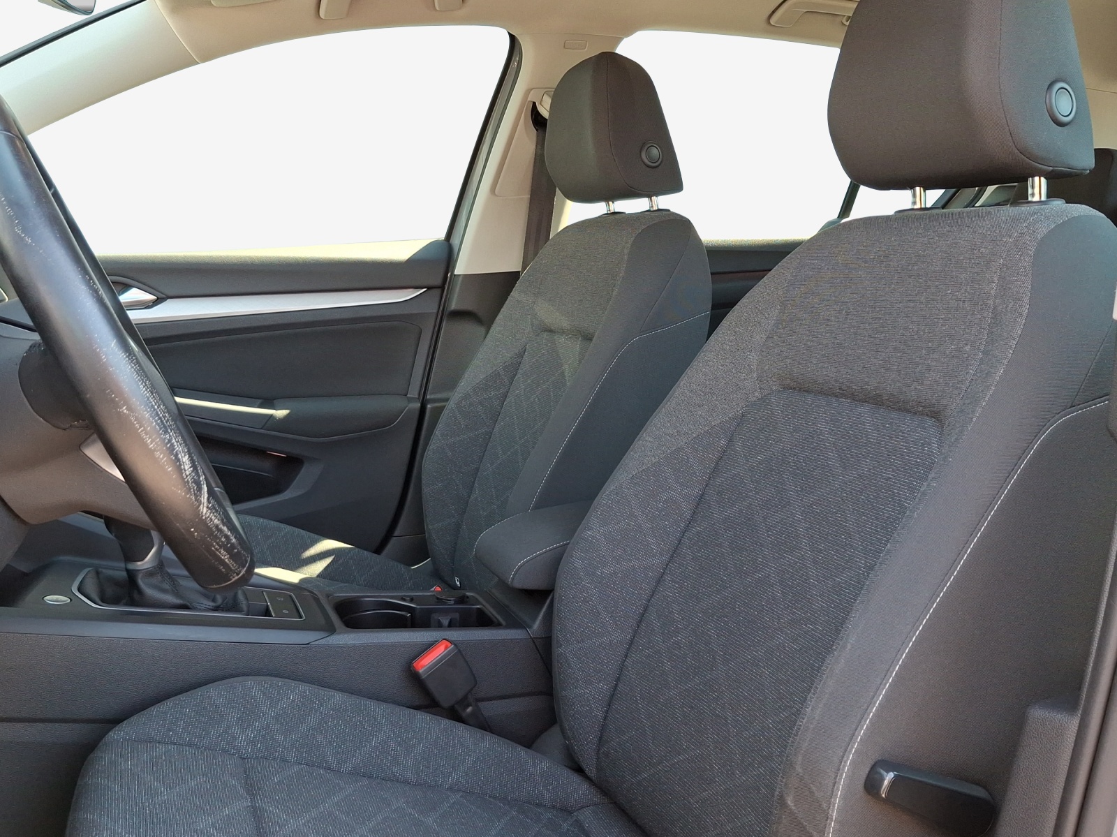 VW Golf 1.5 TSI ACT Life-image-7