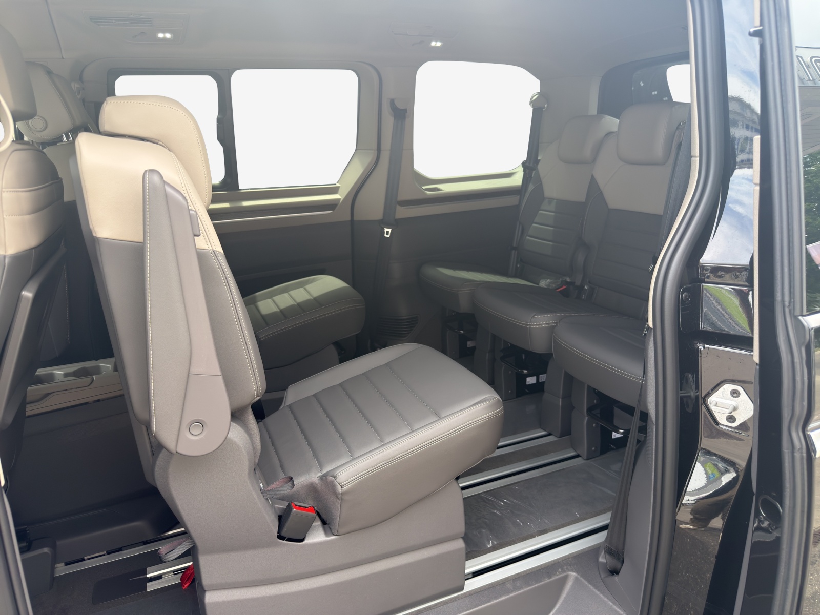 VW Multivan 2.0 TDI Style Liberty DSG-image-10