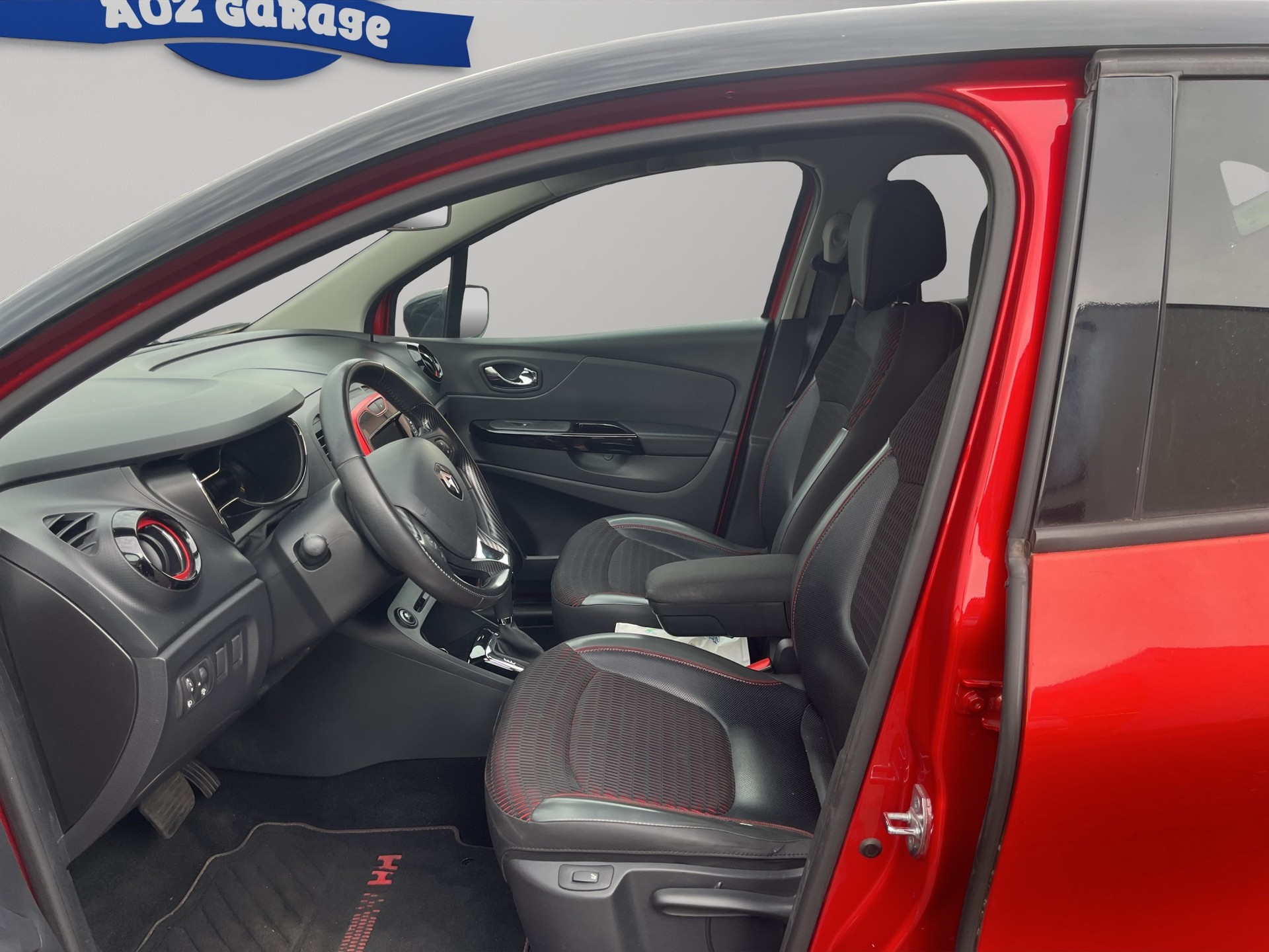 RENAULT Captur 1.2 T Helly Hansen EDC-image-14