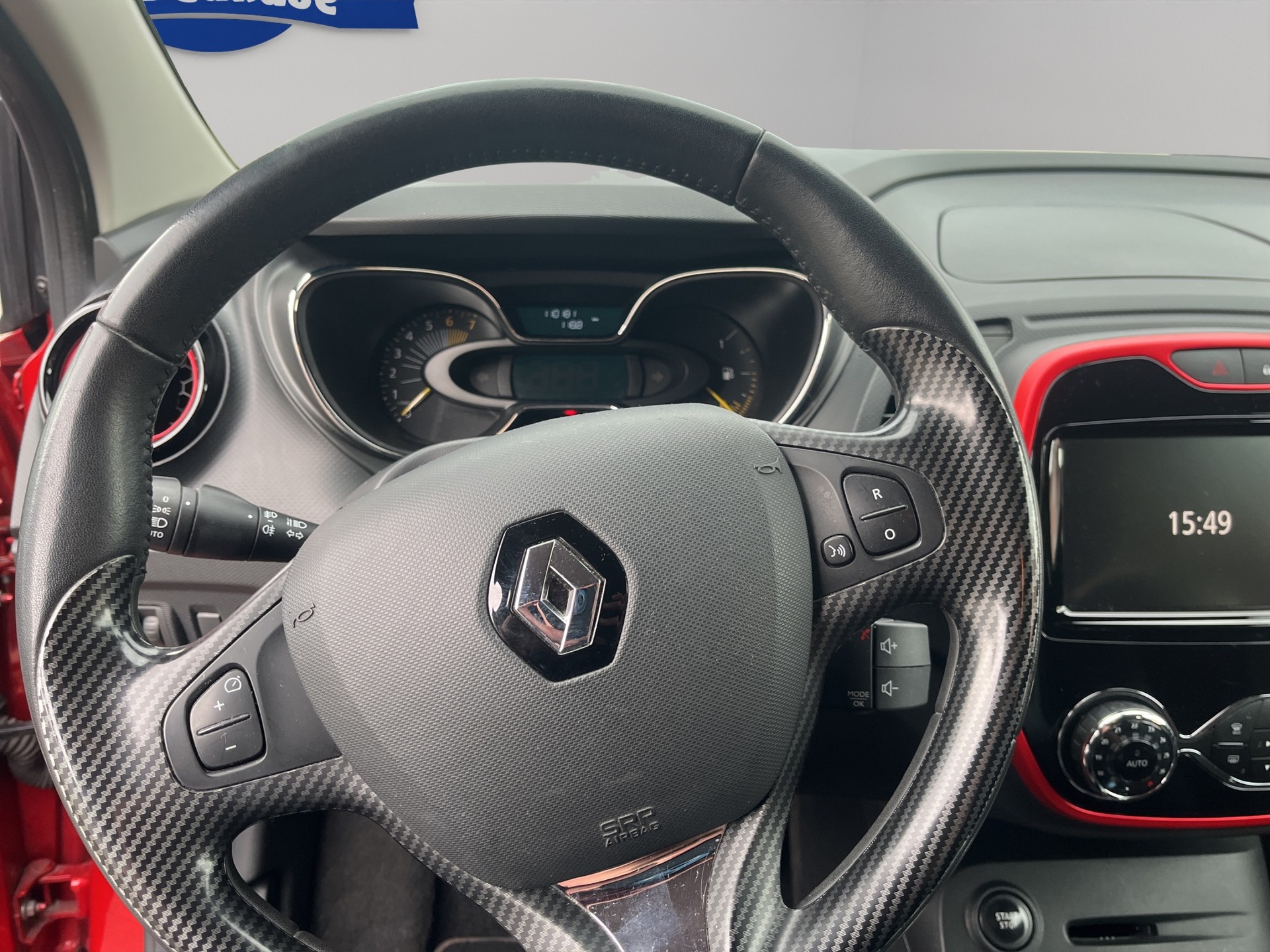 RENAULT Captur 1.2 T Helly Hansen EDC-image-15