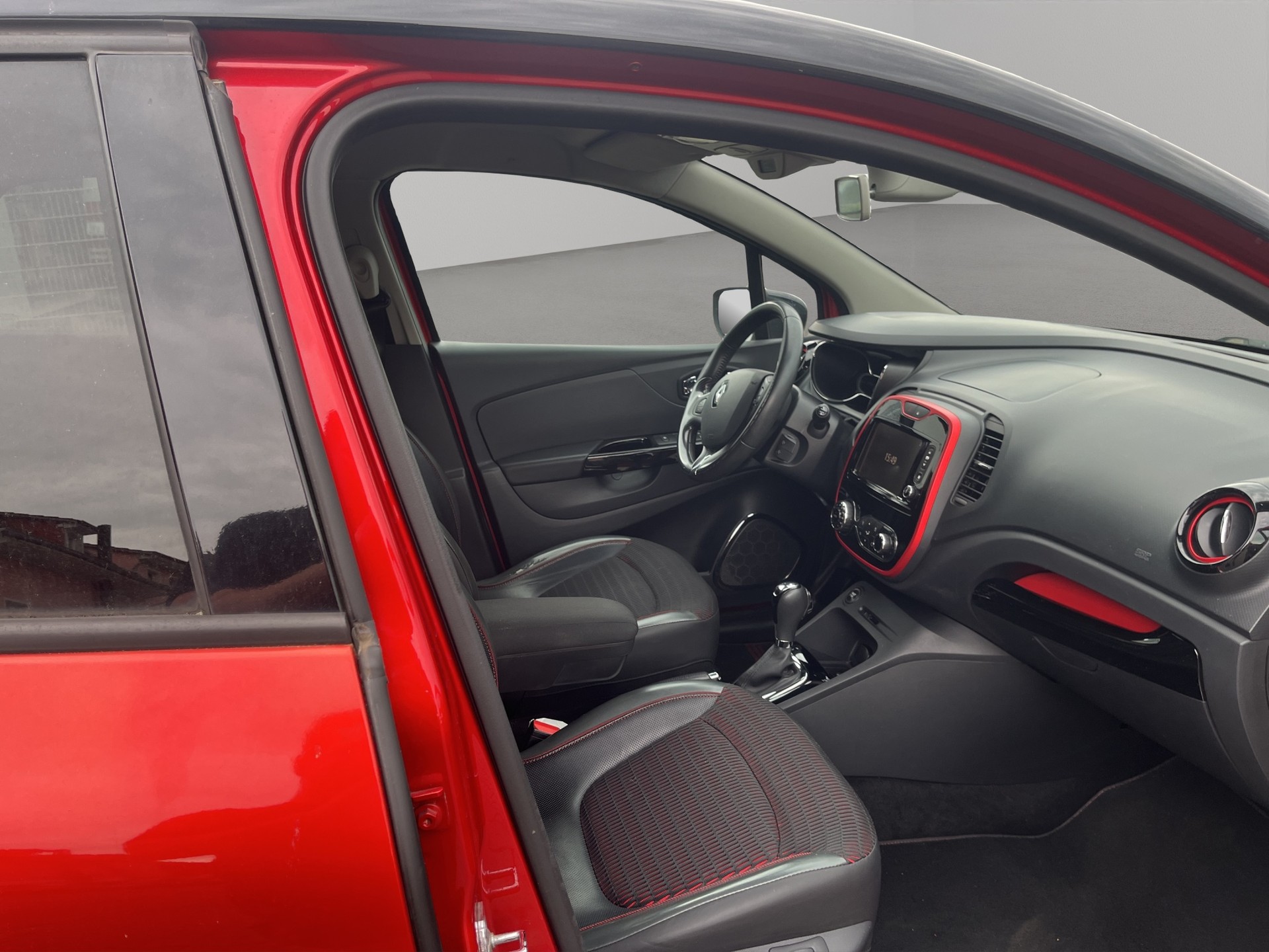 RENAULT Captur 1.2 T Helly Hansen EDC-image-12