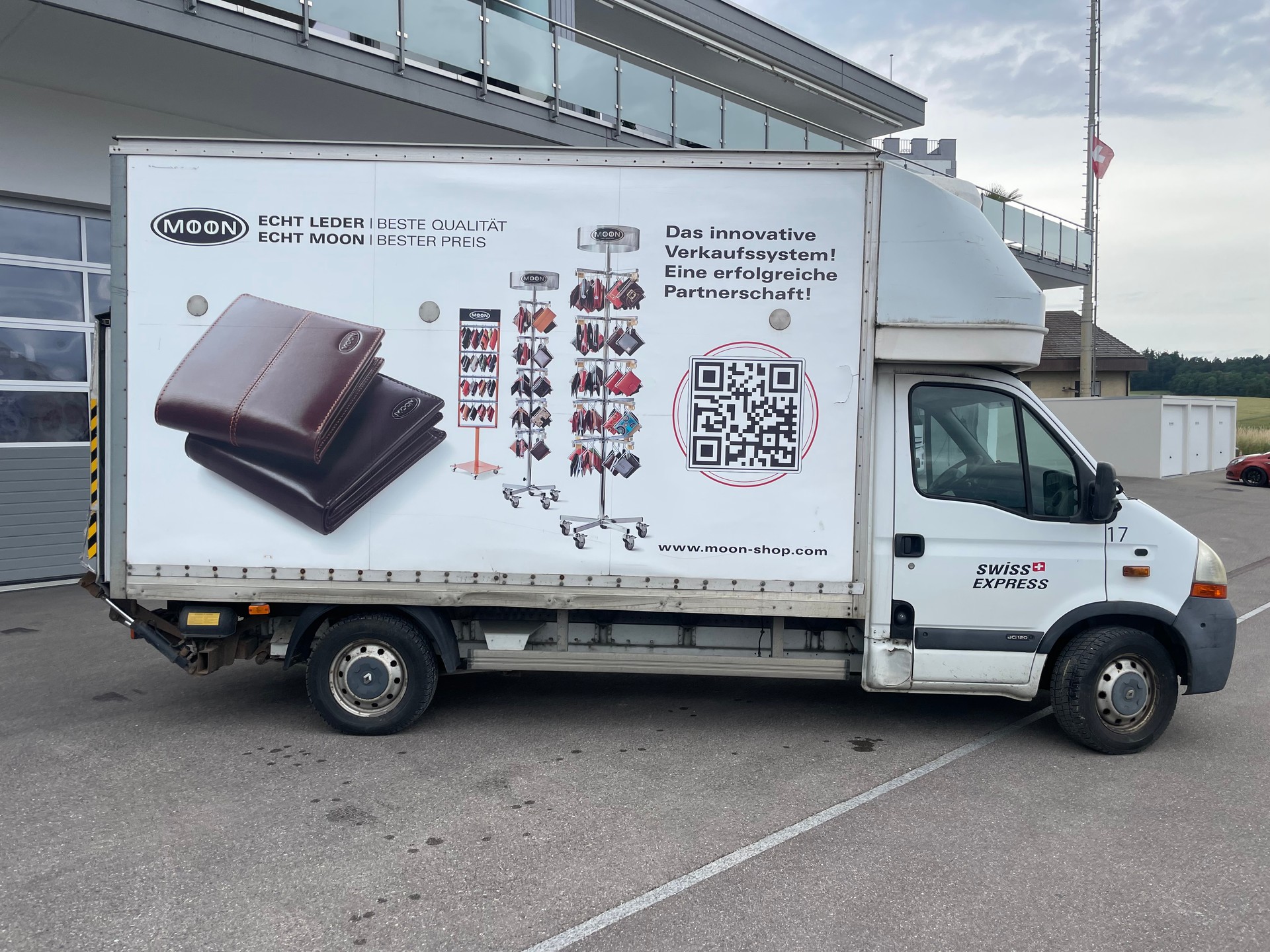 RENAULT Master T35 2.5dCi L3H1GV-image-2