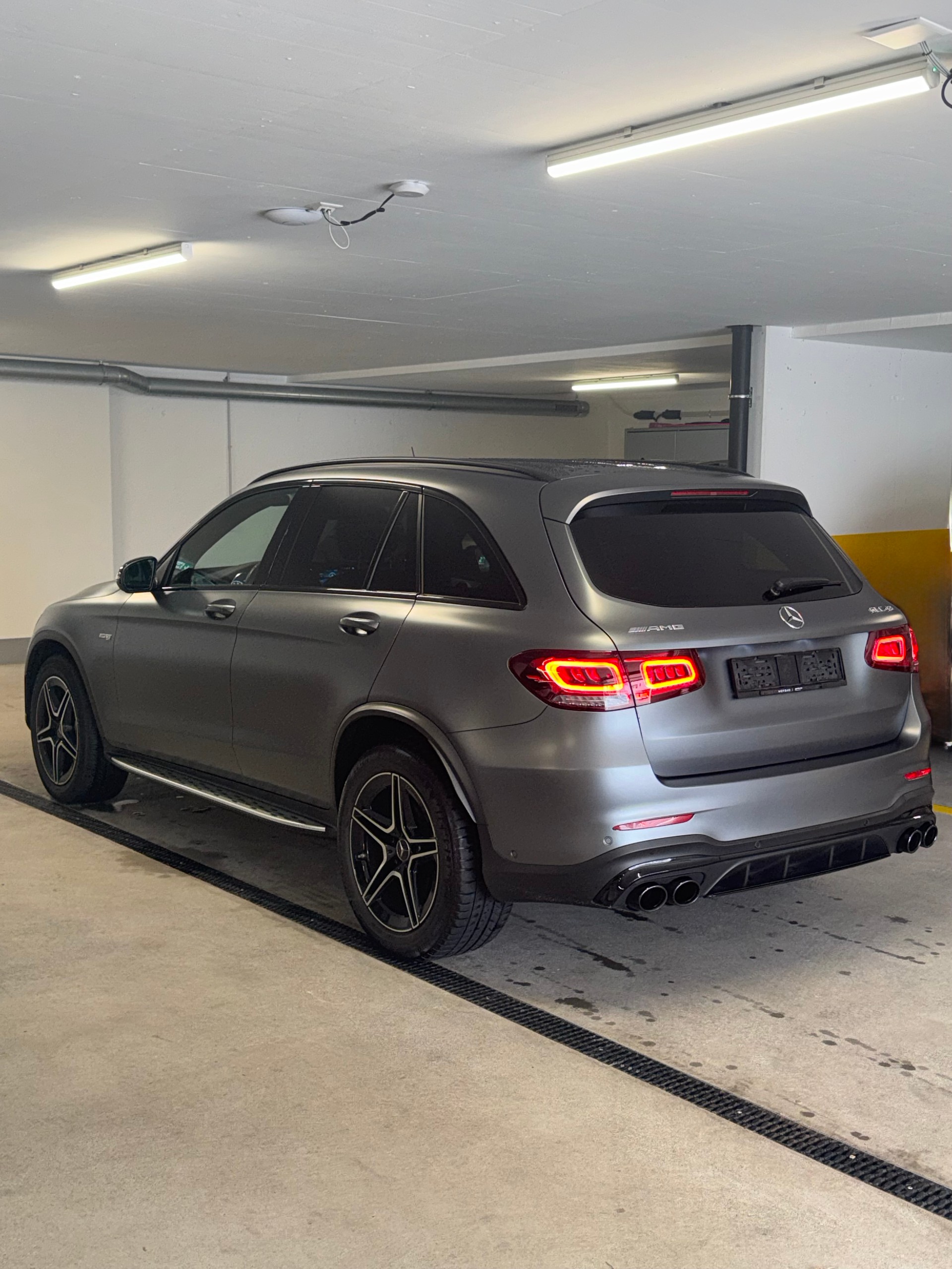 MERCEDES-BENZ GLC 43 AMG 4m-image-2