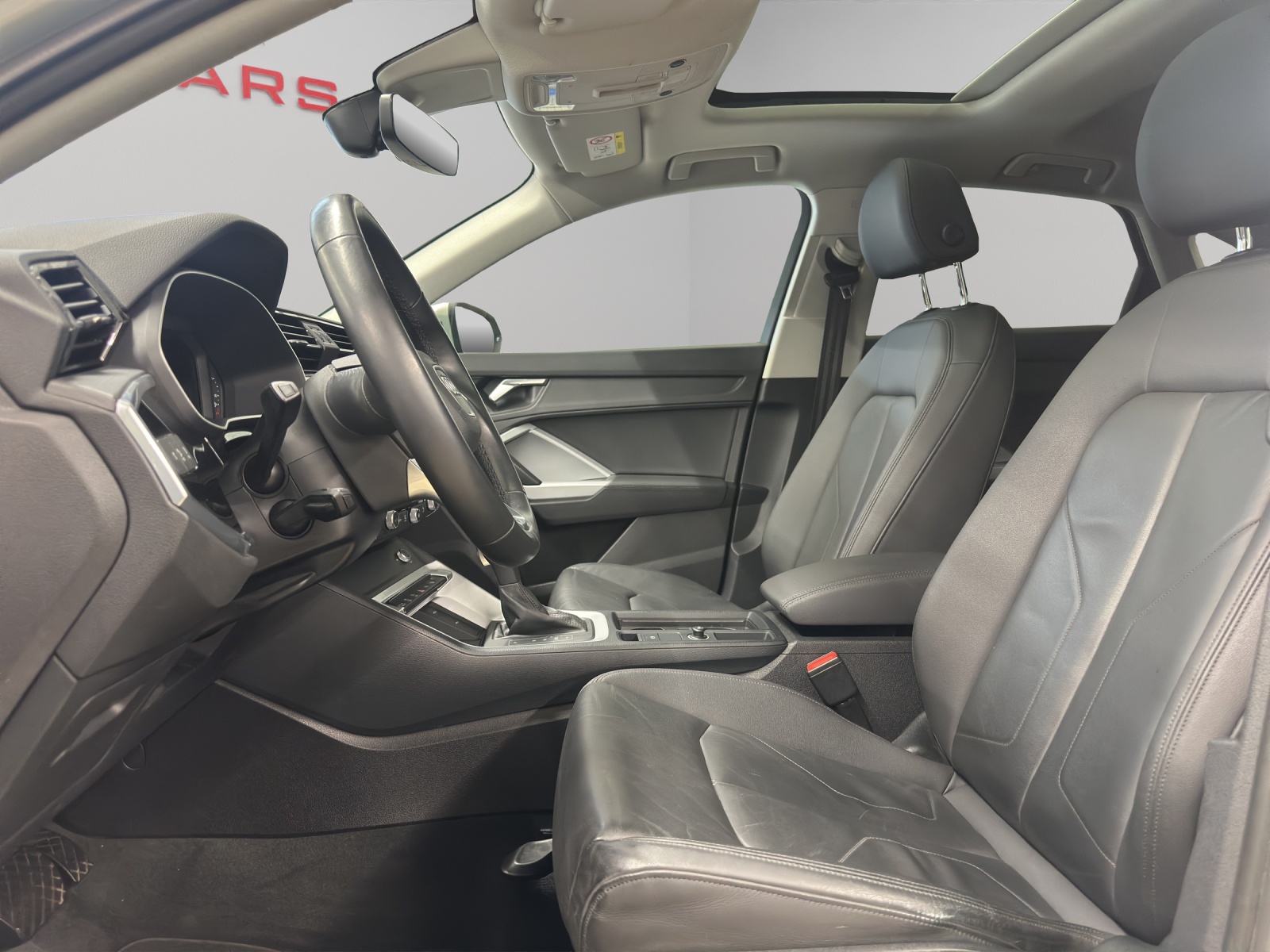 AUDI Q3 Sportback 40 TDI Attraction quattro S-tronic-image-8