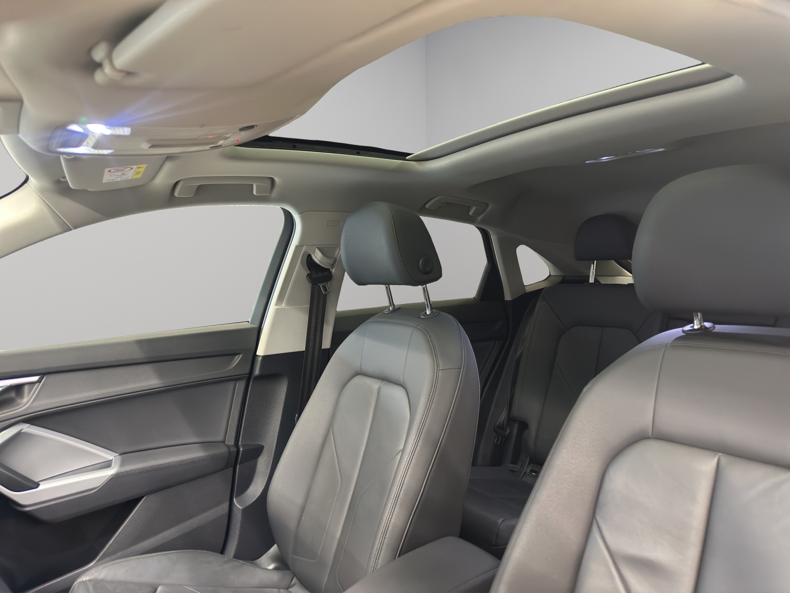 AUDI Q3 Sportback 40 TDI Attraction quattro S-tronic-image-14