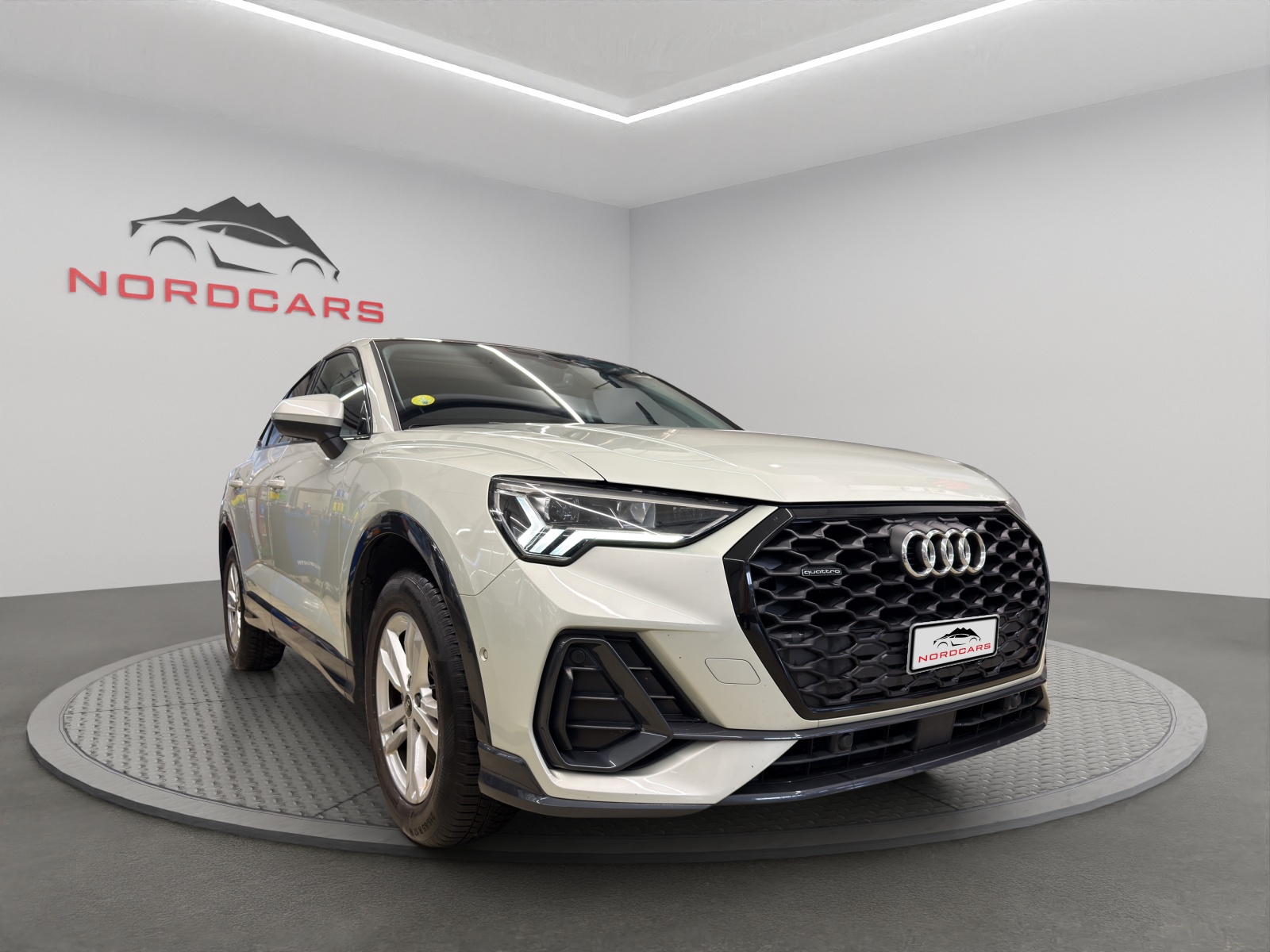 AUDI Q3 Sportback 40 TDI Attraction quattro S-tronic-image-6